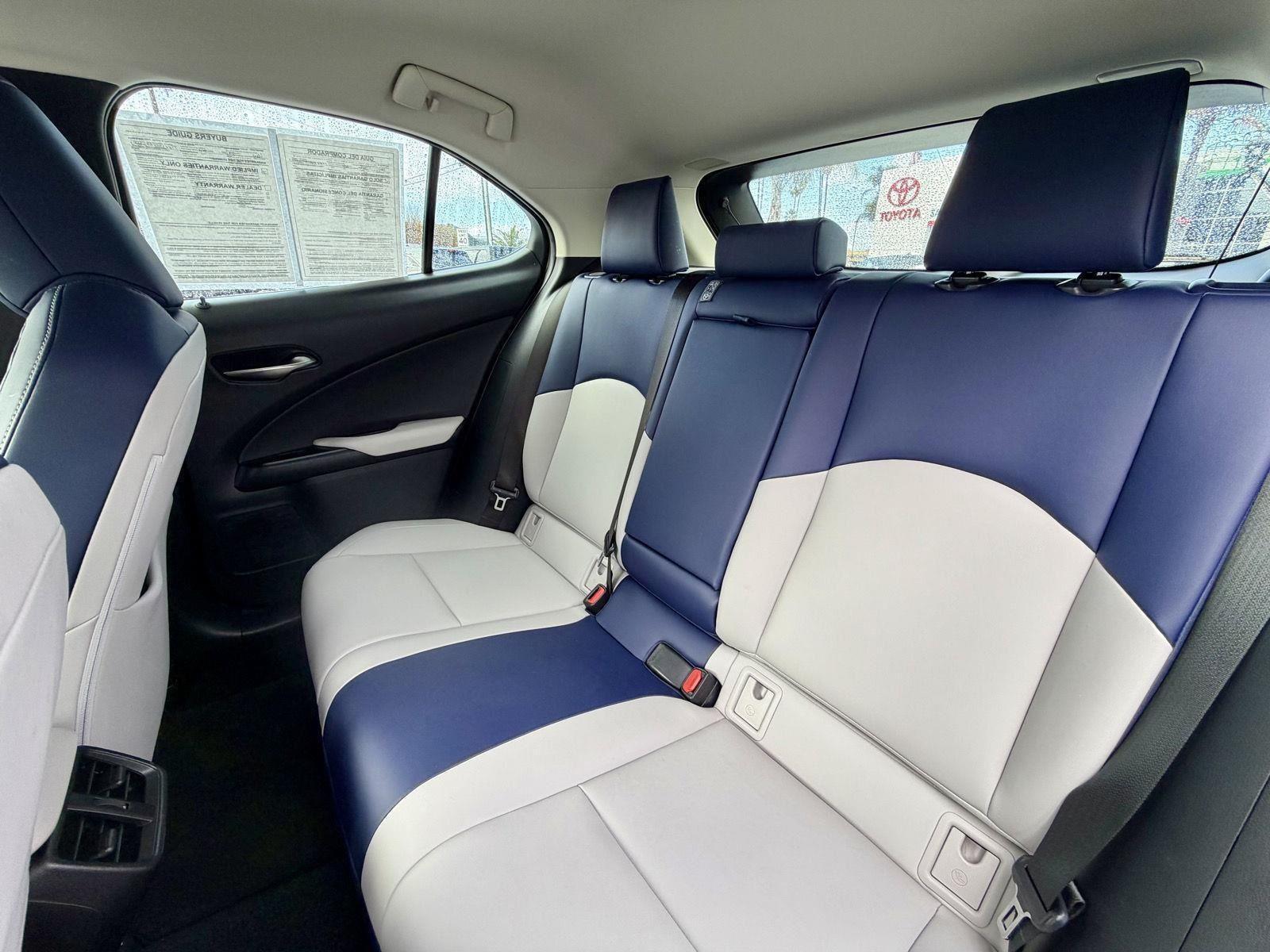2021 Lexus UX 200 - Photo 34