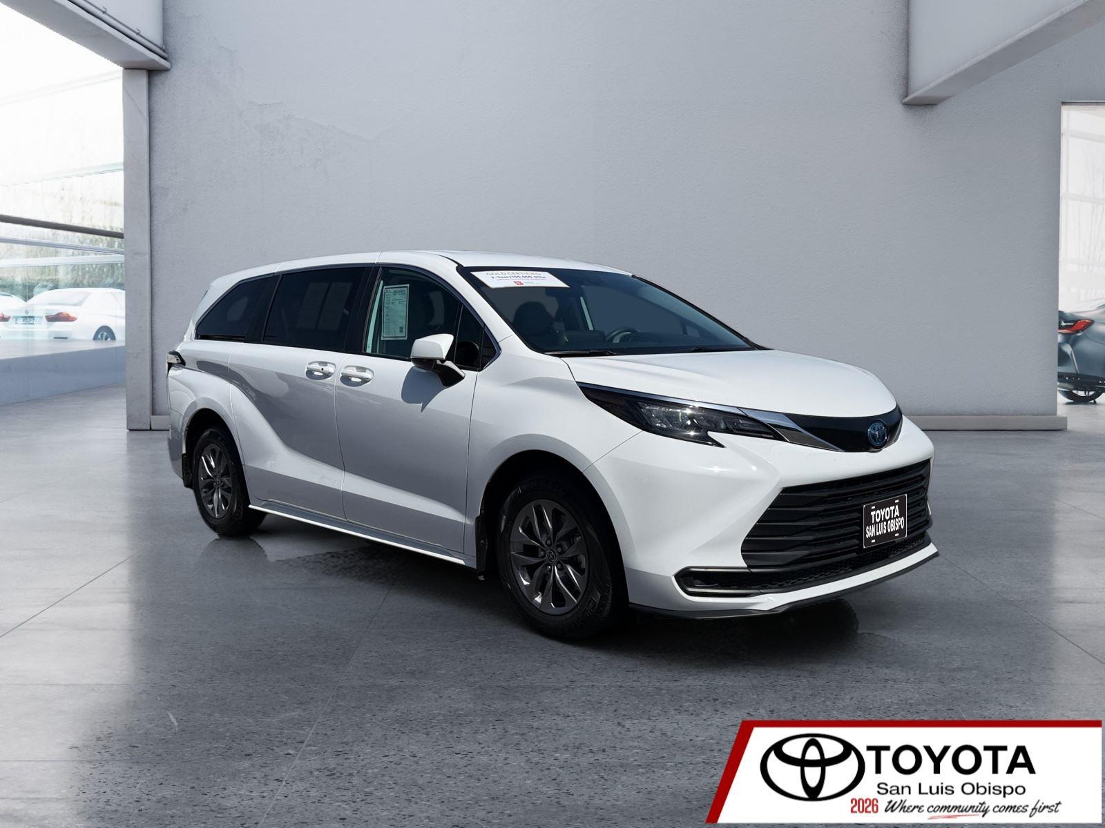 2024 Toyota Sienna Van Passenger Van 