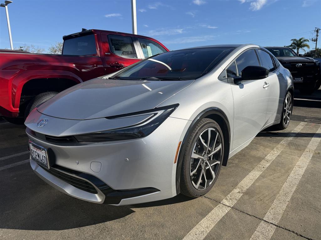 2024 Toyota Prius Prime XSE's photo