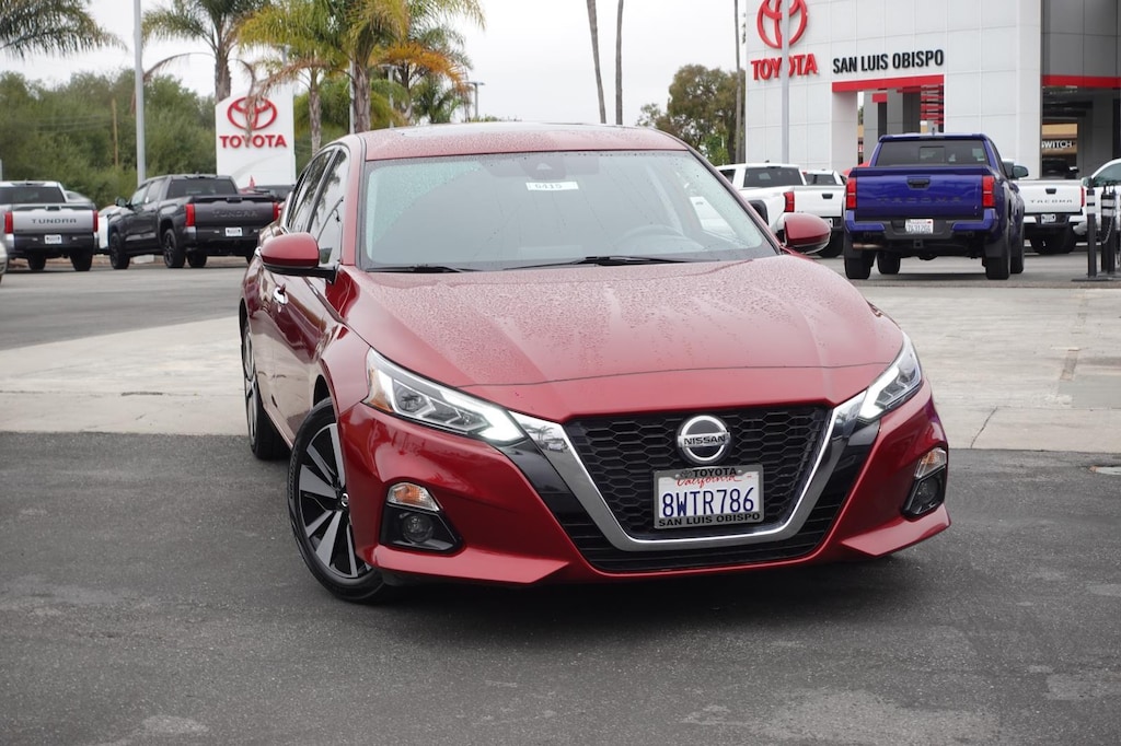 Used 2020 Nissan Altima 2.5 SV Sedan