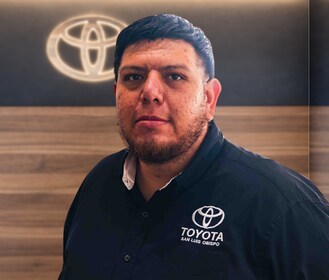 Staff member Adrian Valente from ID_e807755887e6