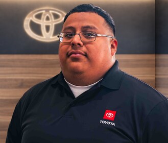 Staff member Alexis Garcia  from ID_e807755887e6