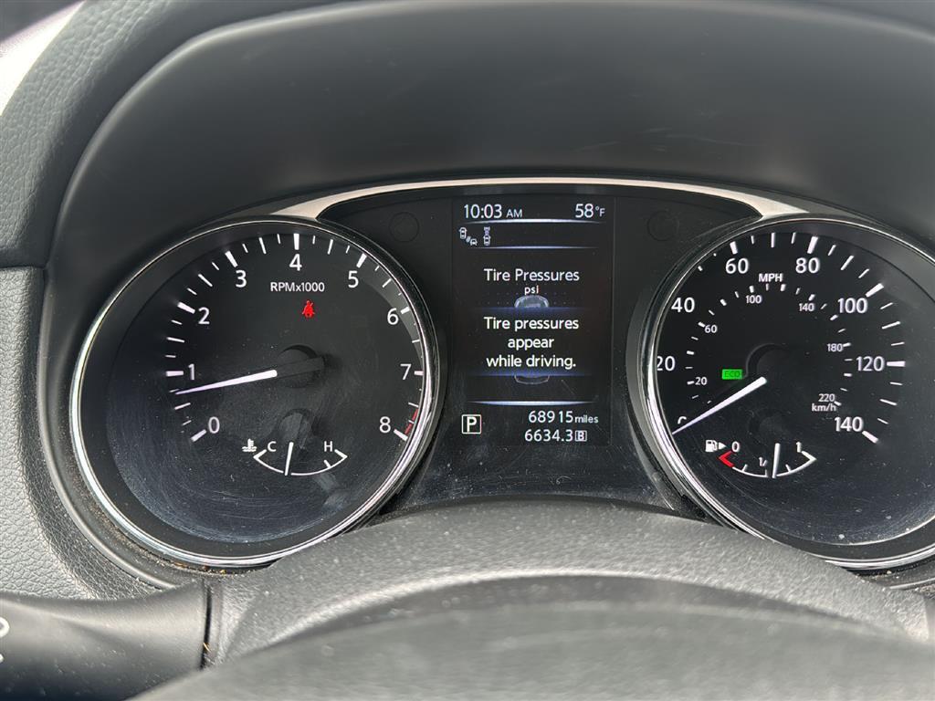 2015 Nissan Rogue's photo