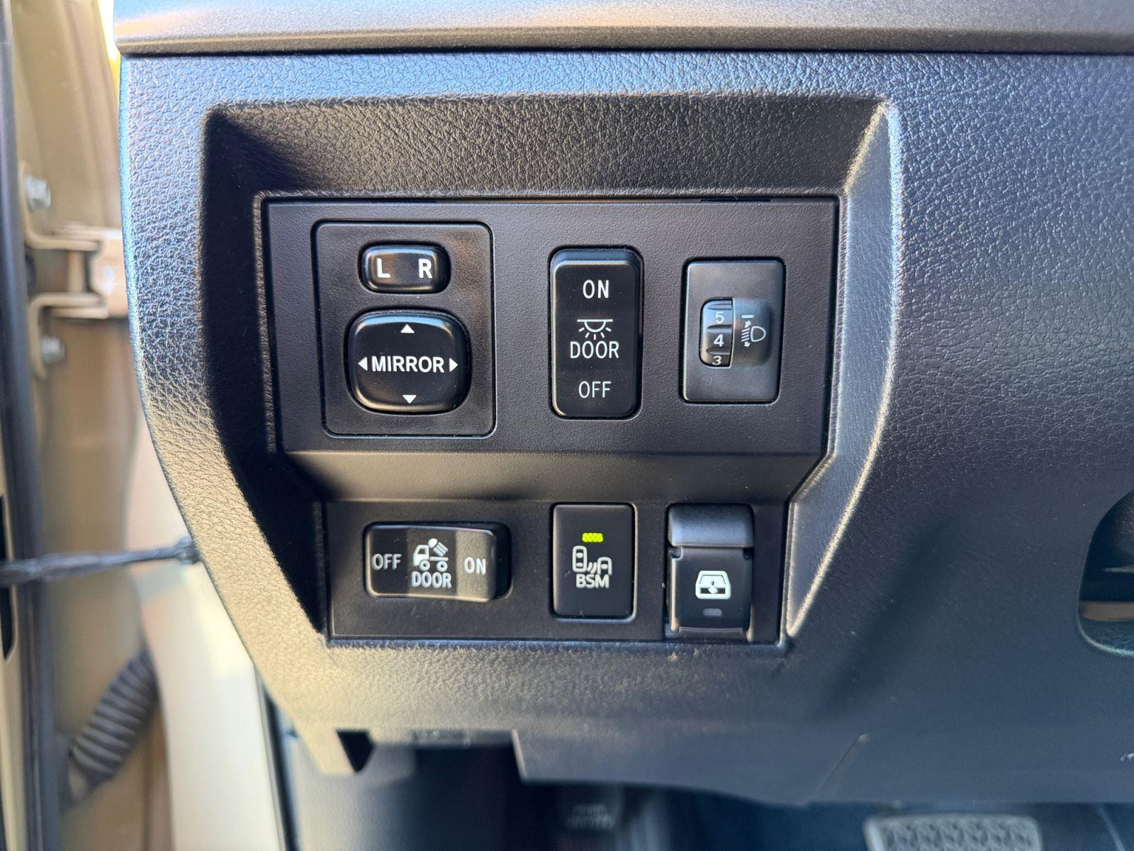 2017 Toyota Tundra SR5 - Photo 6
