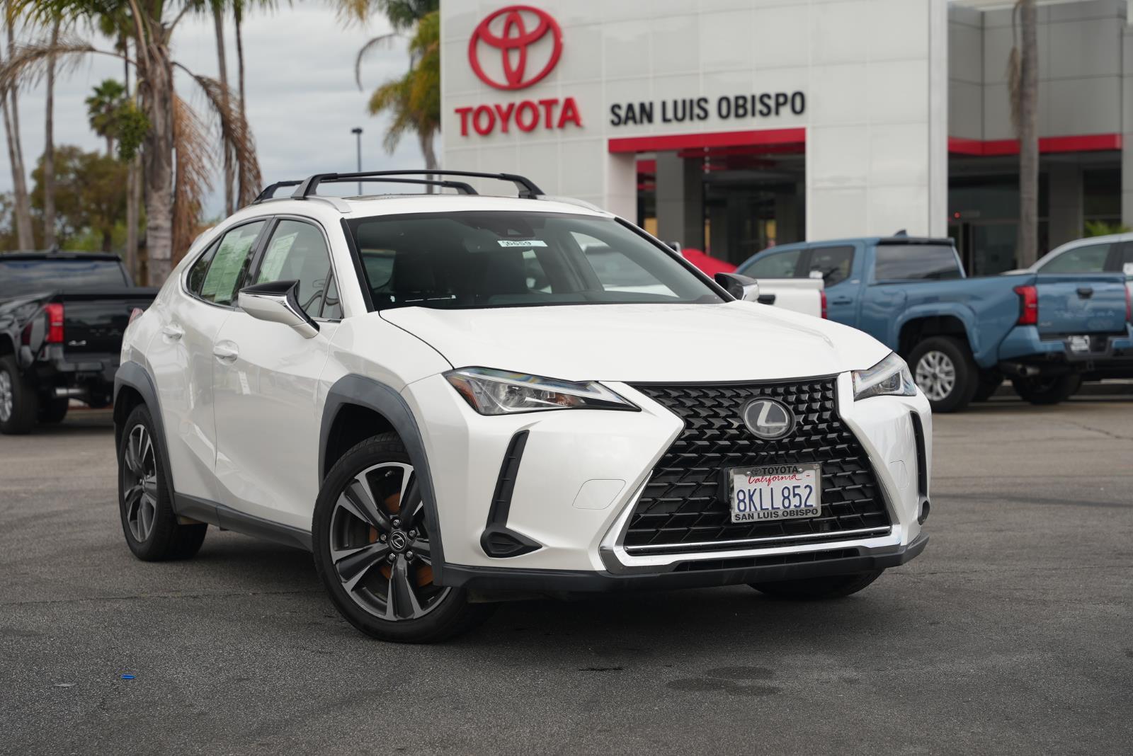 2019 Lexus UX 200's photo