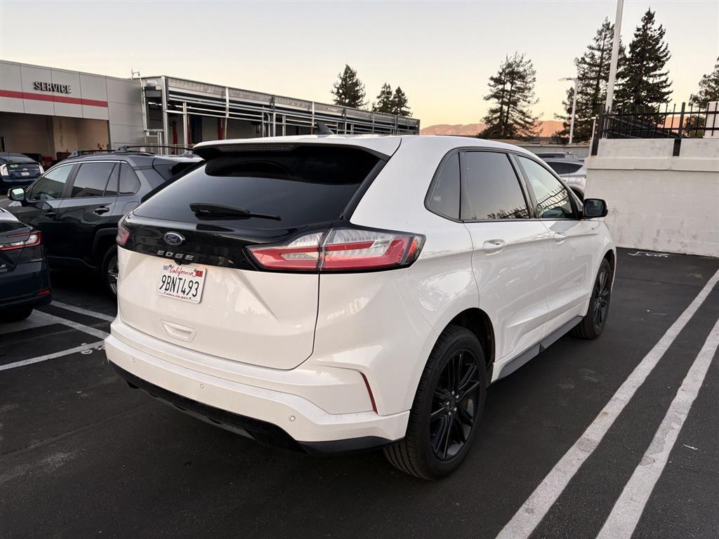 2022 Ford Edge ST-Line photo 3