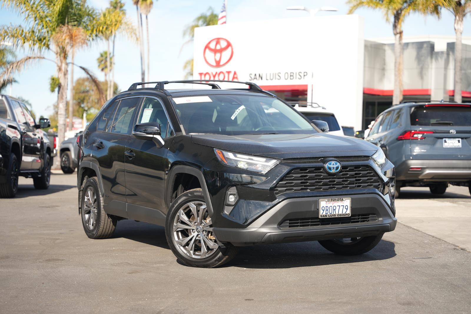 2022 Toyota RAV4 XLE Premium's photo