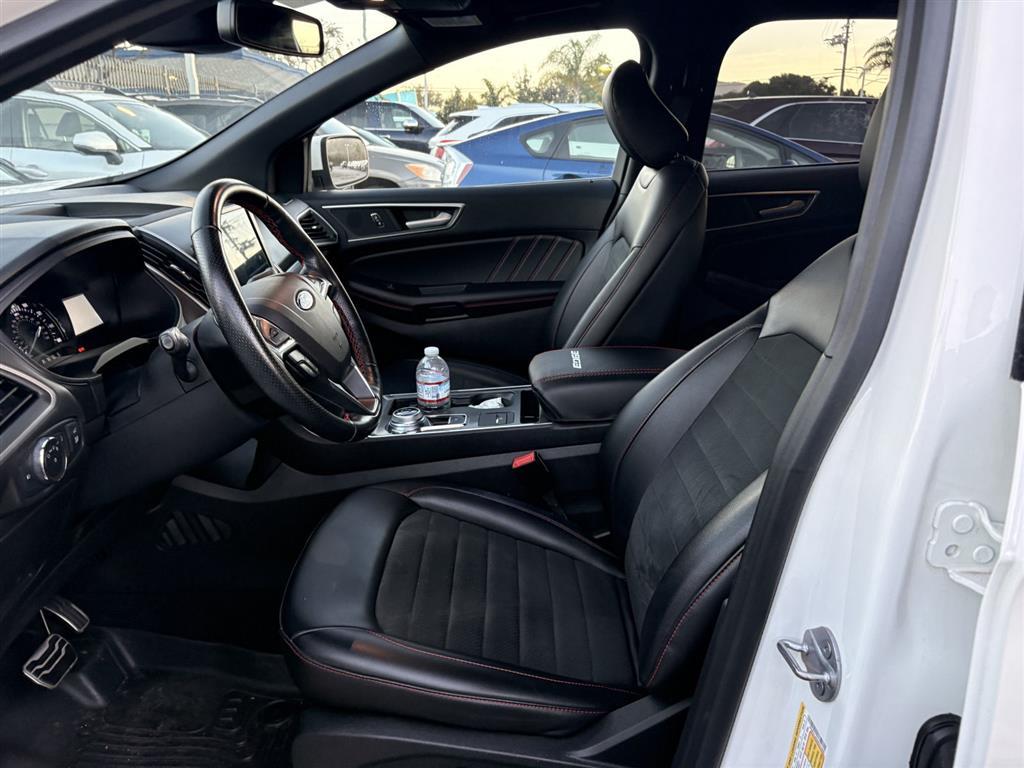 2022 Ford Edge ST-Line photo 4