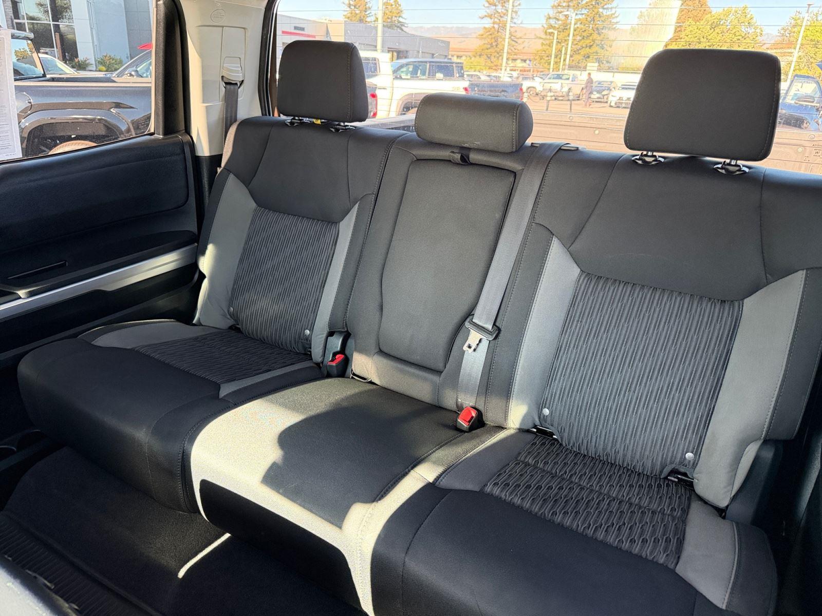 2017 Toyota Tundra SR5 - Photo 39