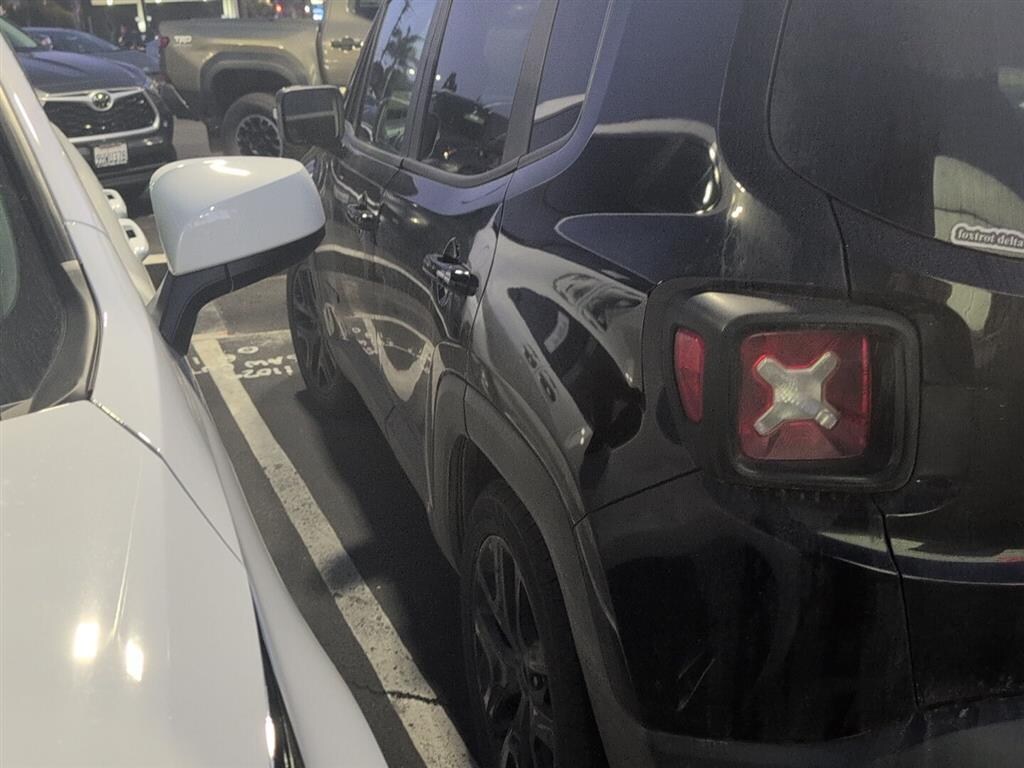 Used 2018 Jeep Renegade Latitude FWD SUV