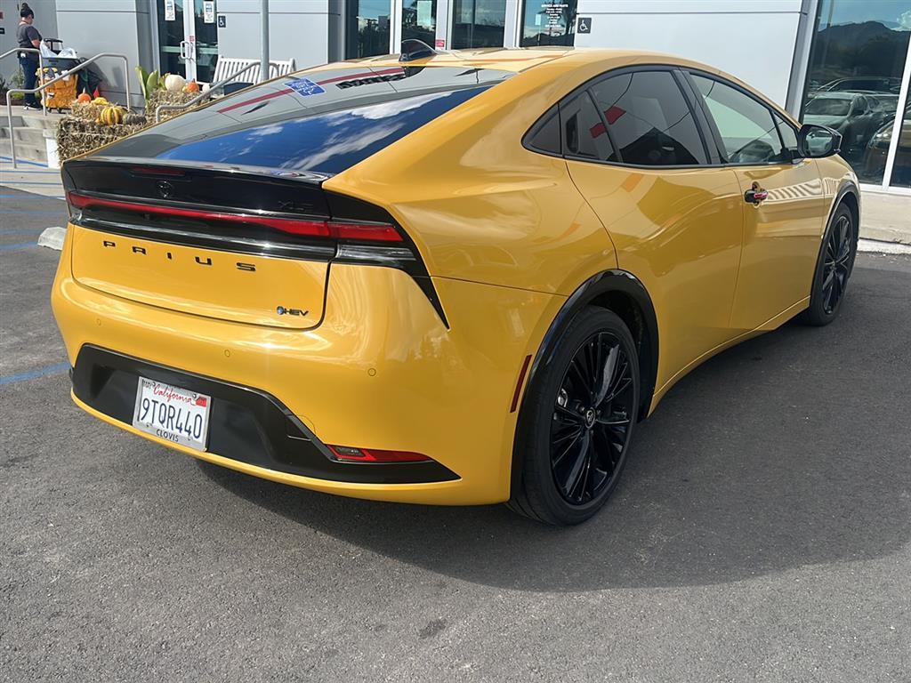 2025 Toyota Prius photo 3