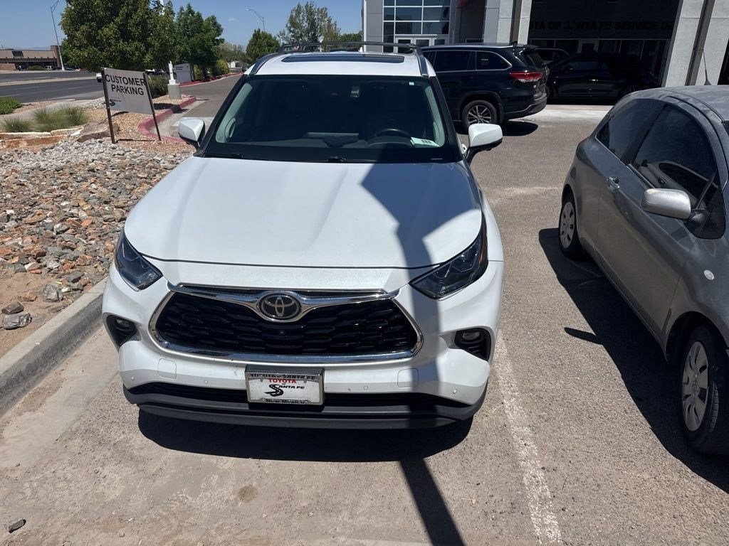 Used 2023 Toyota Highlander Limited SUV