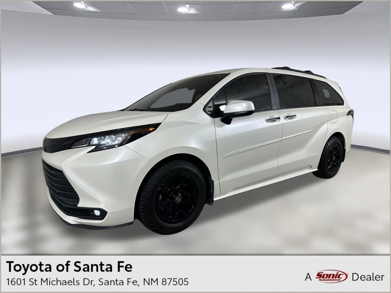 2021 Toyota Sienna XLE's photo