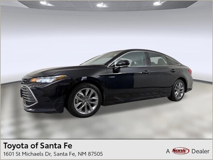 2020 Toyota Avalon Hybrid XLE Sedan