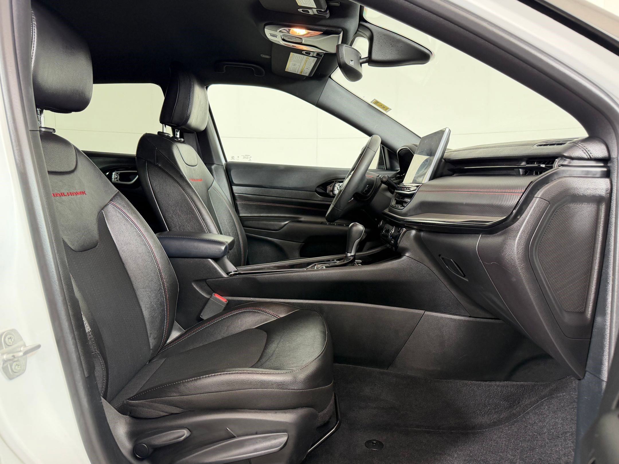 2025 Jeep Compass Trailhawk - Photo 28