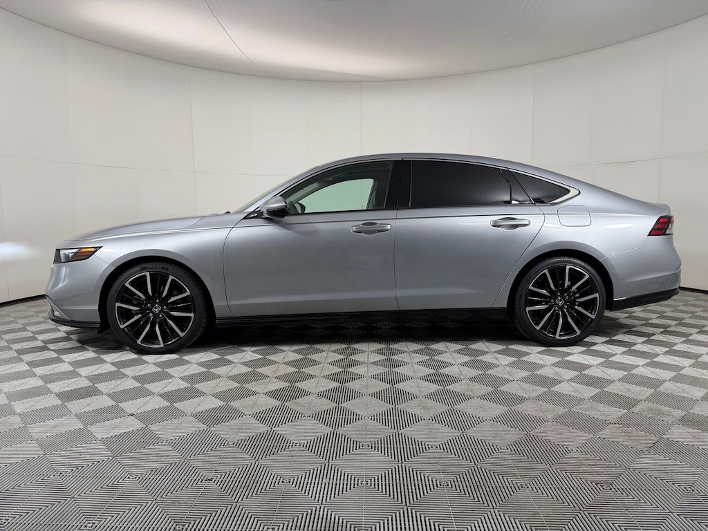 Used 2023 Honda Accord Hybrid Touring Sedan