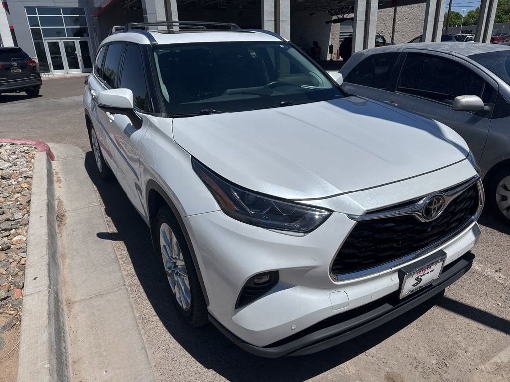 Used 2023 Toyota Highlander Limited SUV
