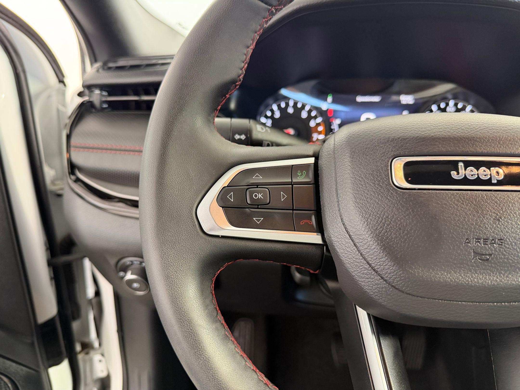 2025 Jeep Compass Trailhawk - Photo 16