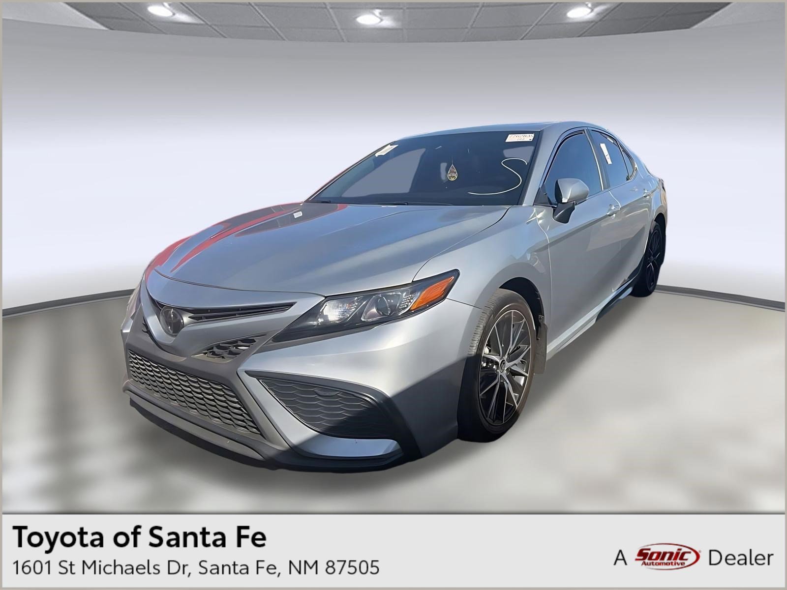 2024 Toyota Camry SE's photo