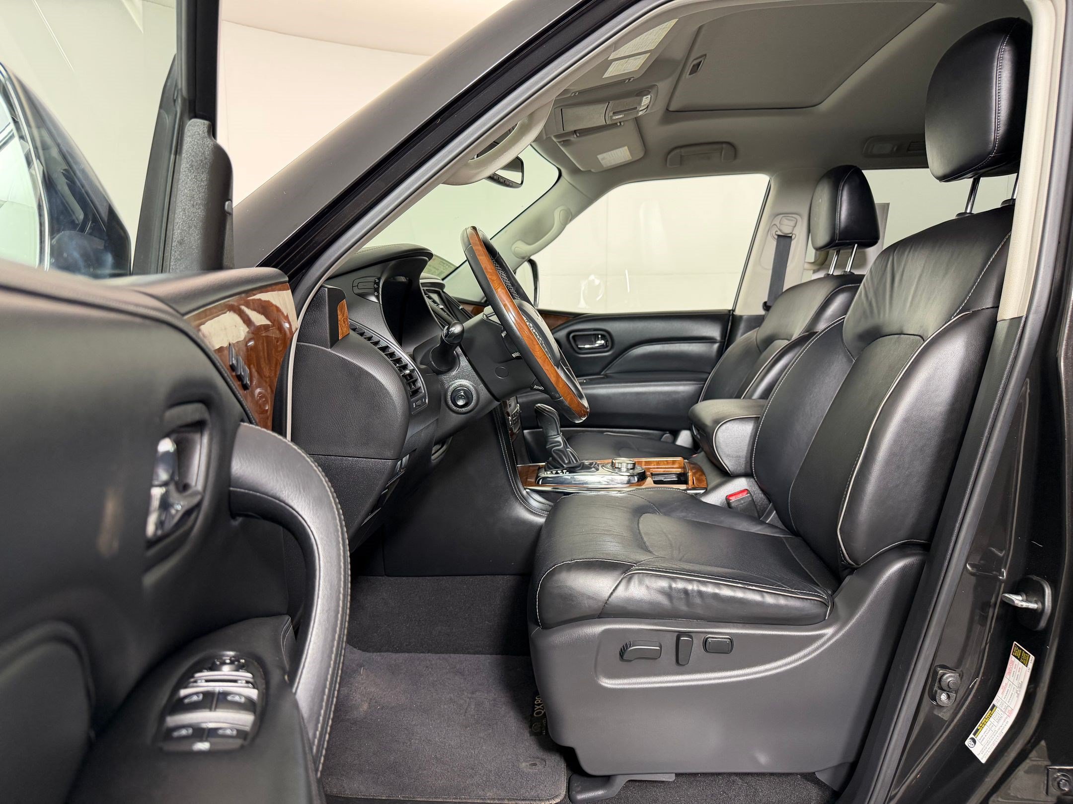 QX80 LUXE SUV