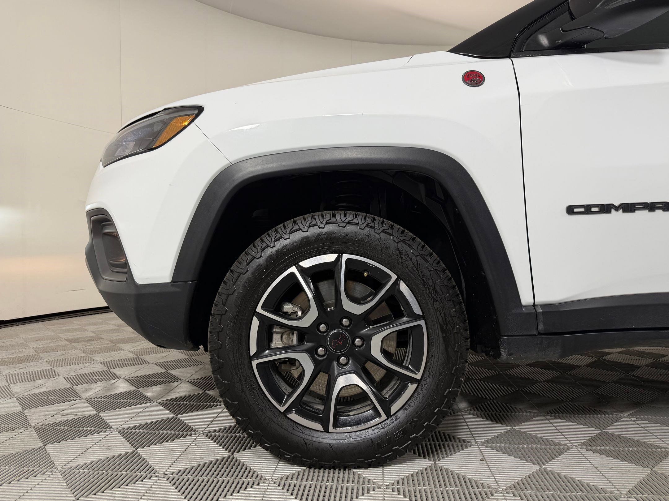 2025 Jeep Compass Trailhawk - Photo 10