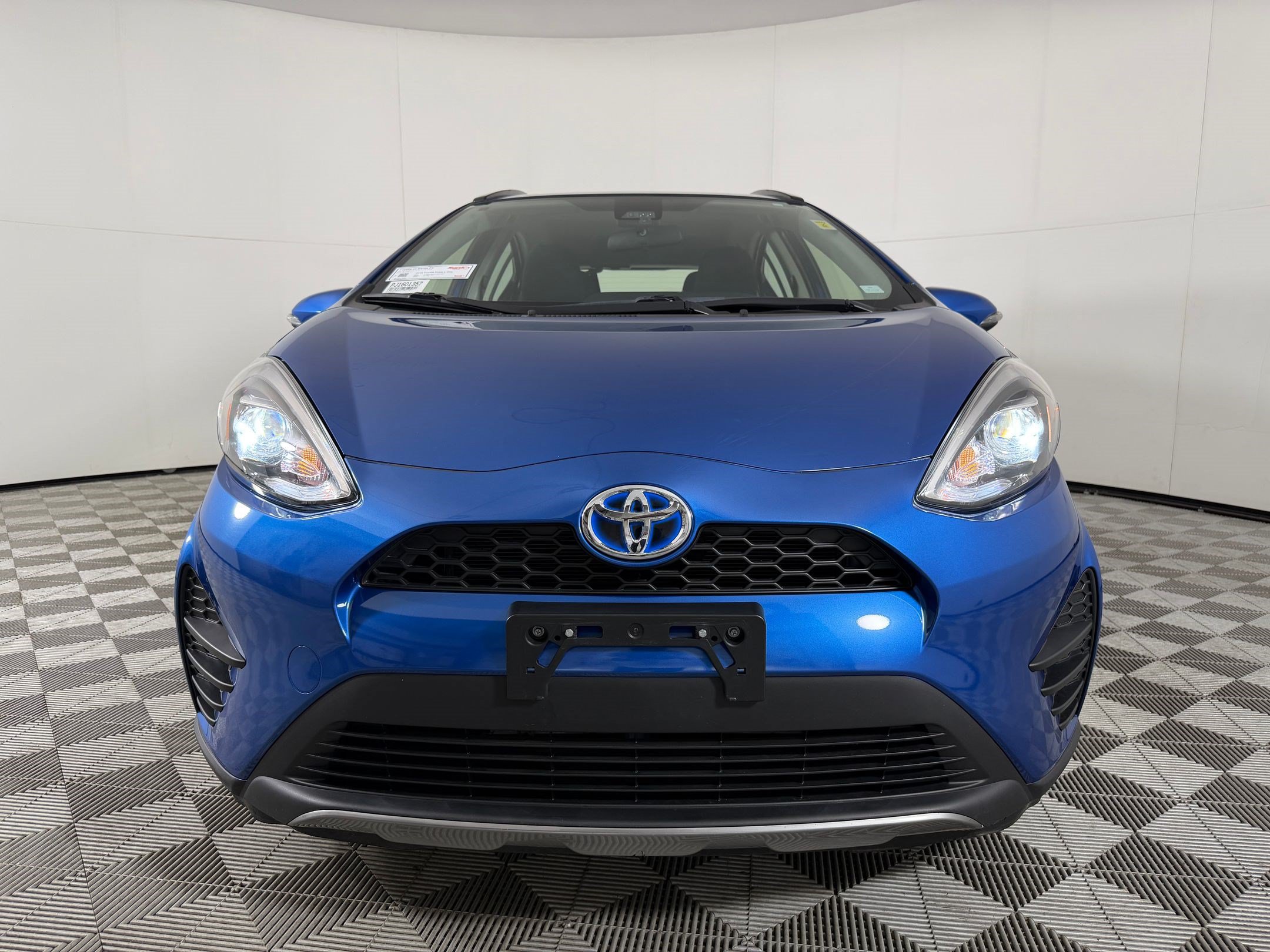 Prius C One One