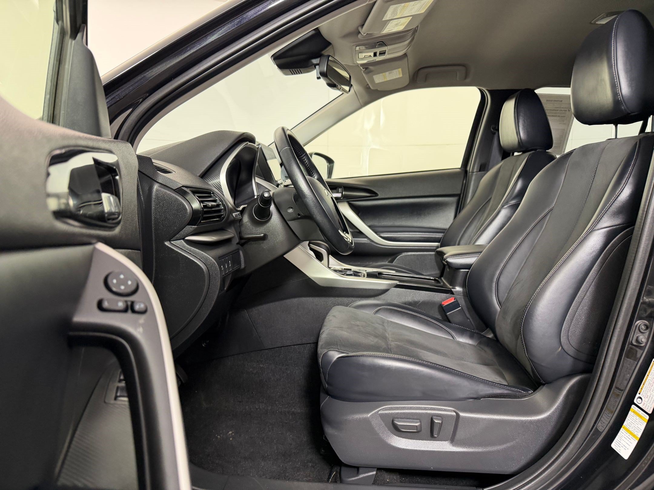 2025 Mitsubishi Eclipse Cross SE SUV