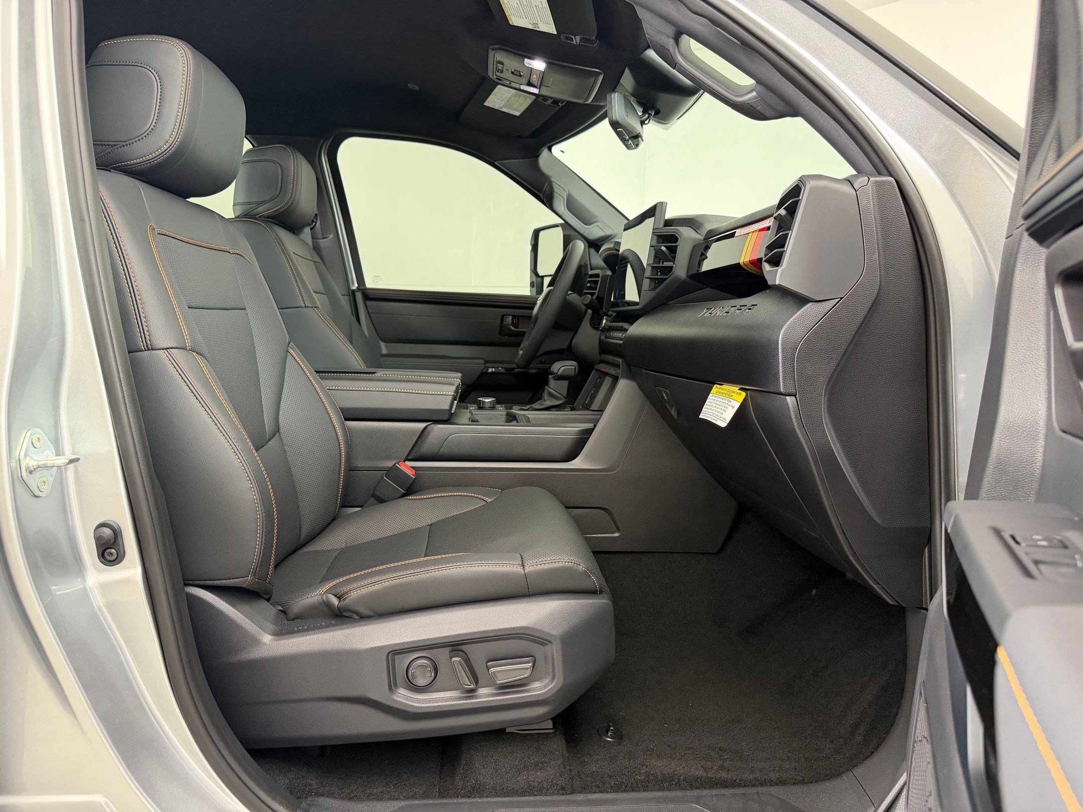 2026 Toyota Tundra SR5 - Photo 20