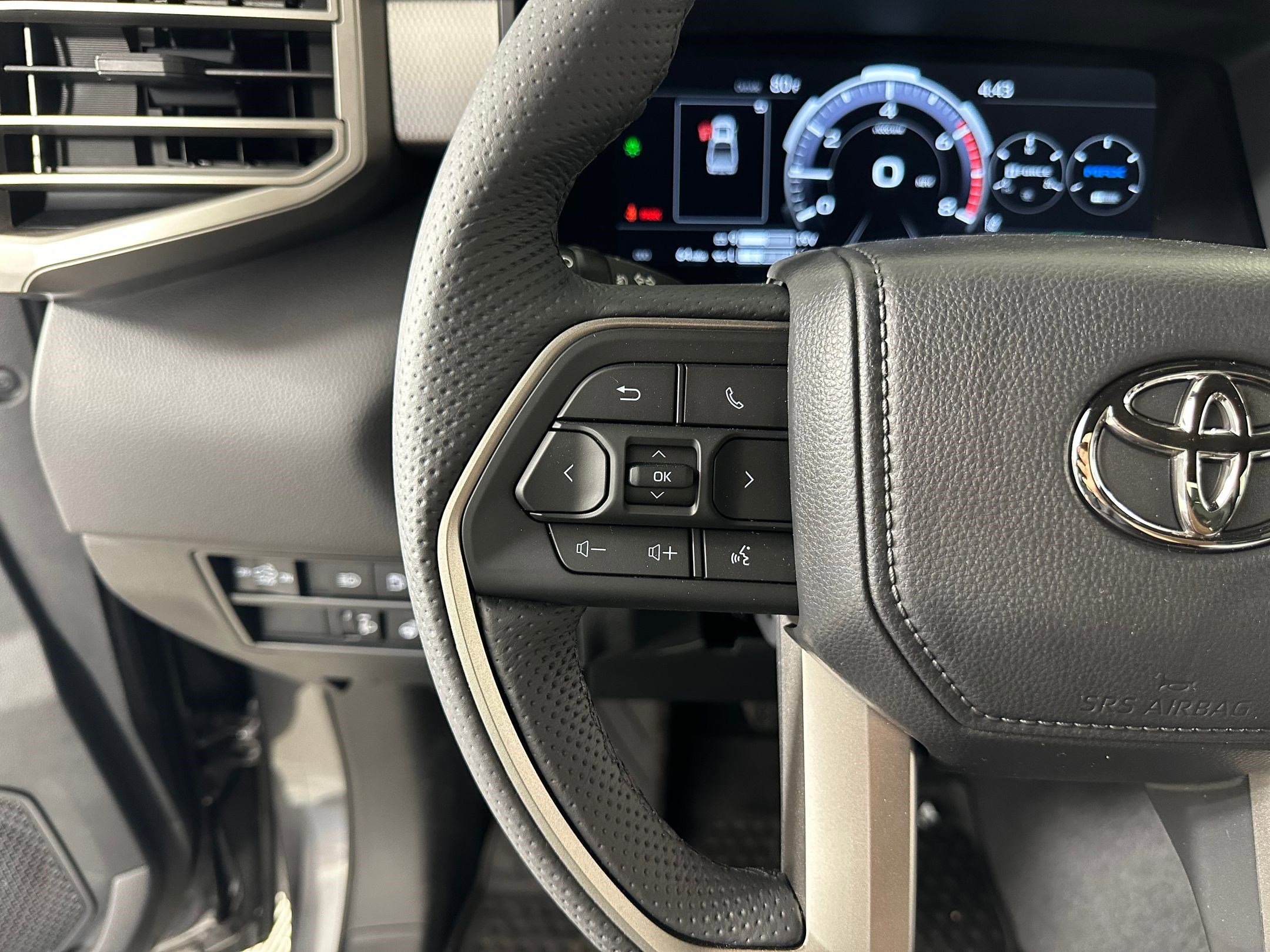 2025 Toyota Tundra Limited - Photo 16