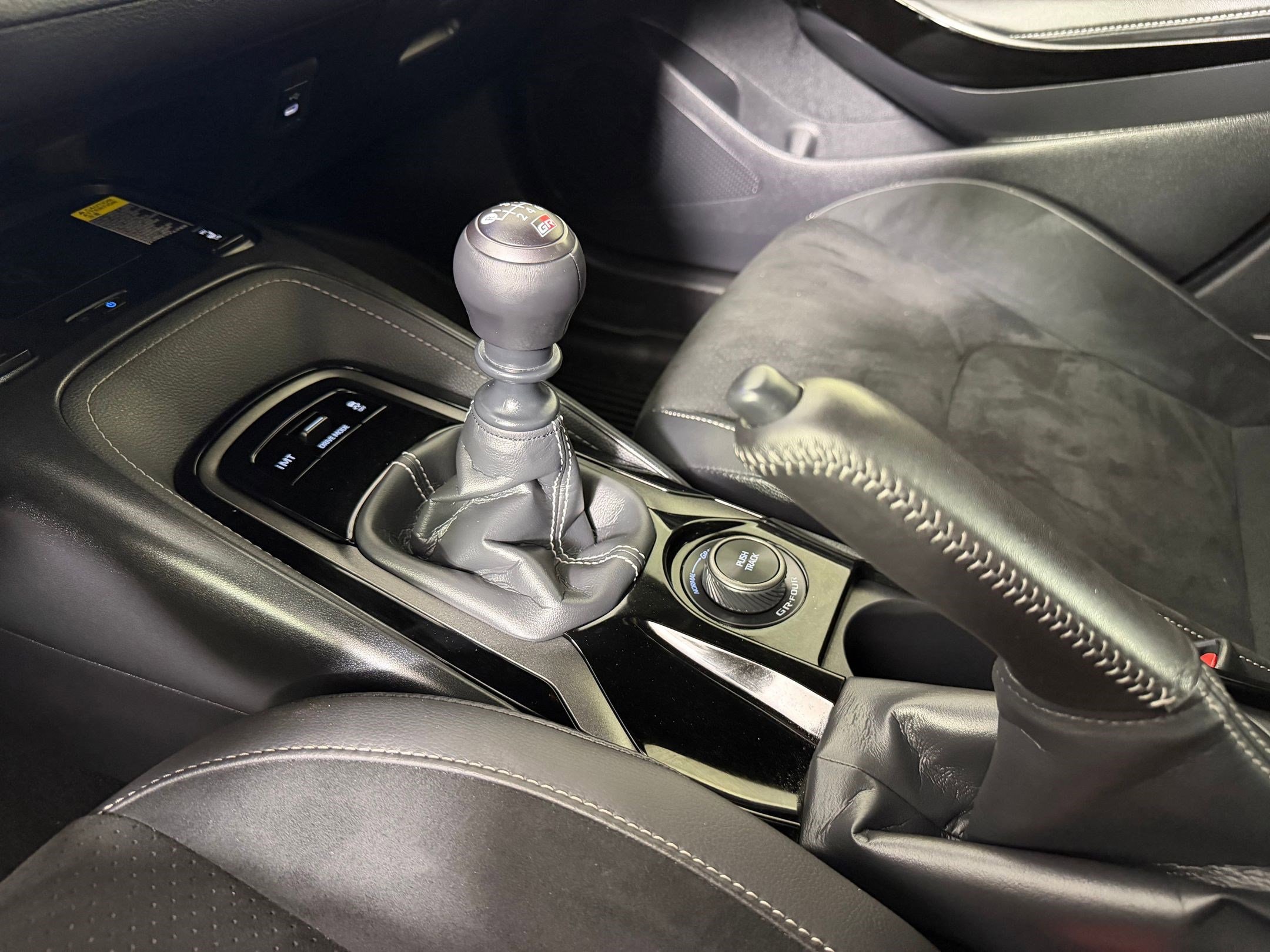 2025 Toyota GR Corolla Premium - Photo 16