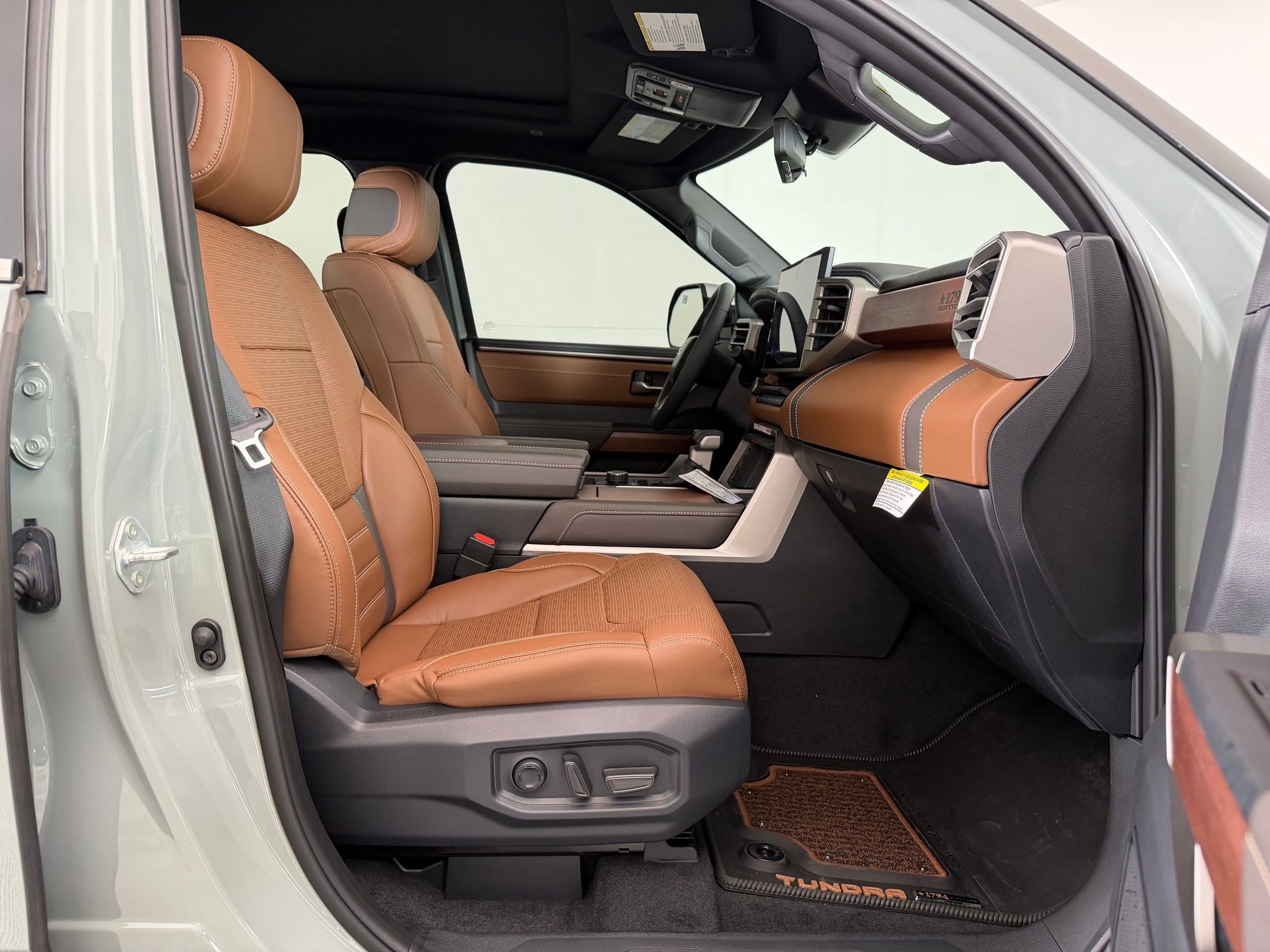 2026 Toyota Tundra 1794 Edition - Photo 21