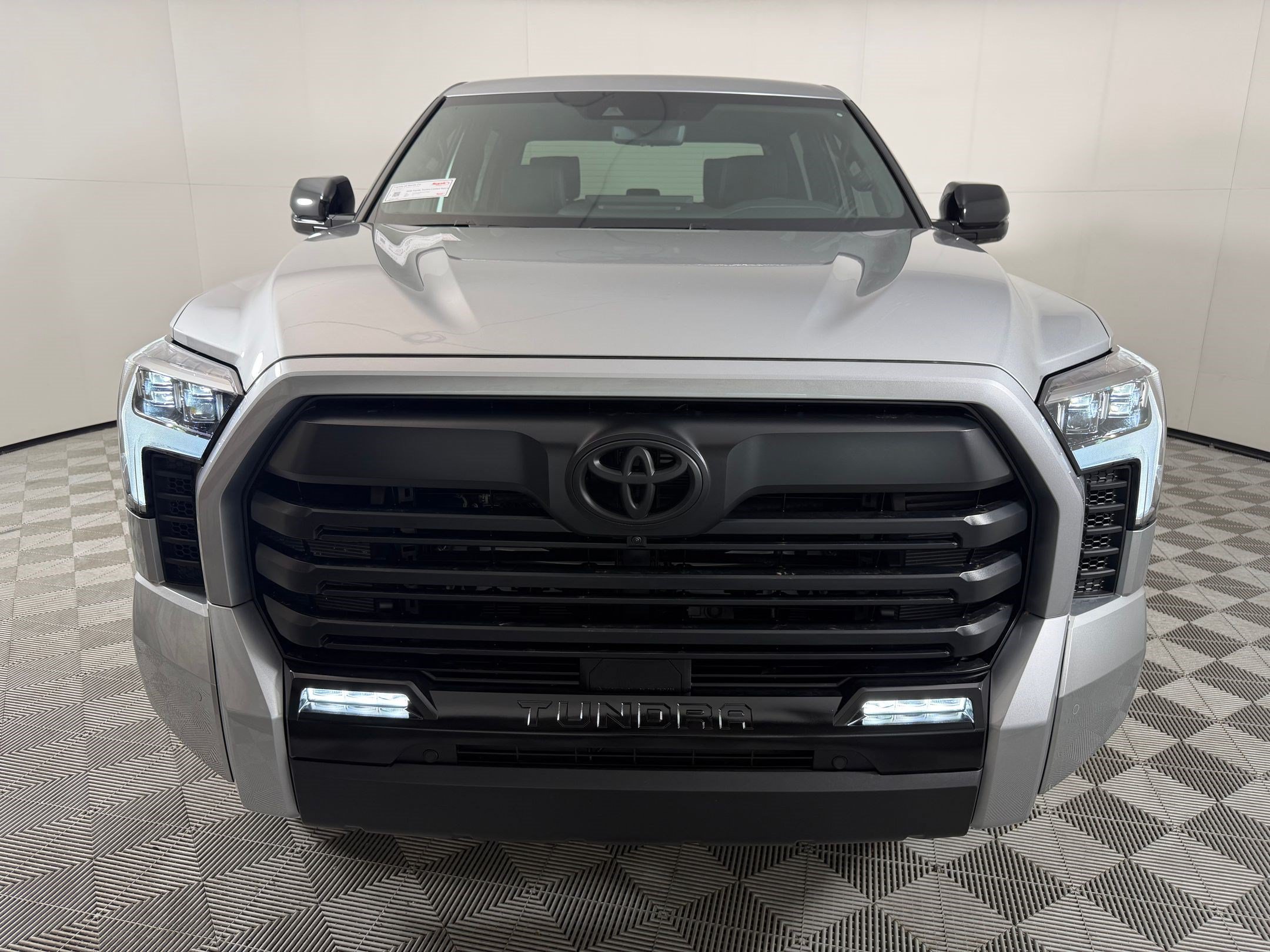 2026 Toyota Tundra Limited - Photo 6