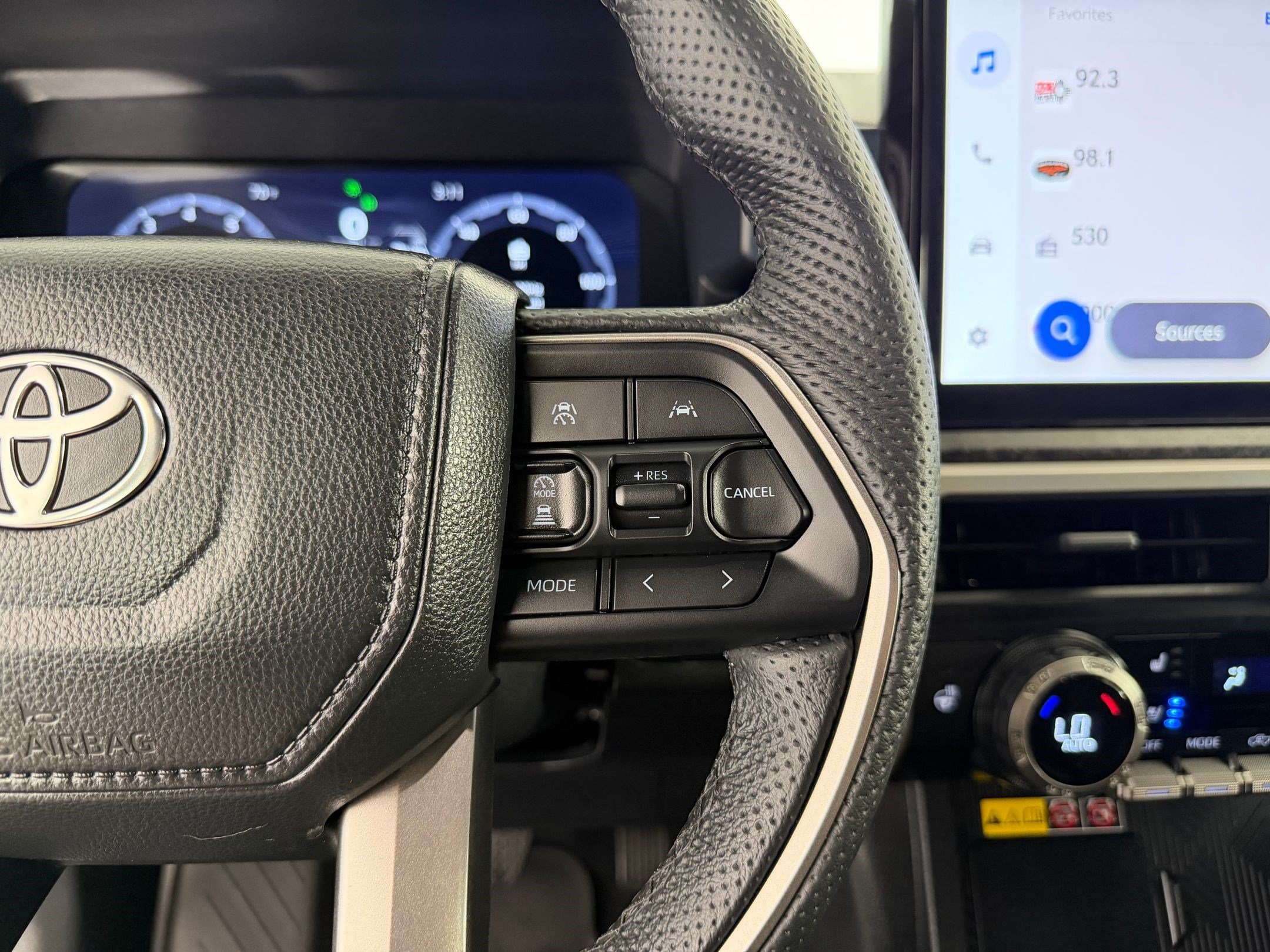 2025 Toyota Tacoma Limited - Photo 16