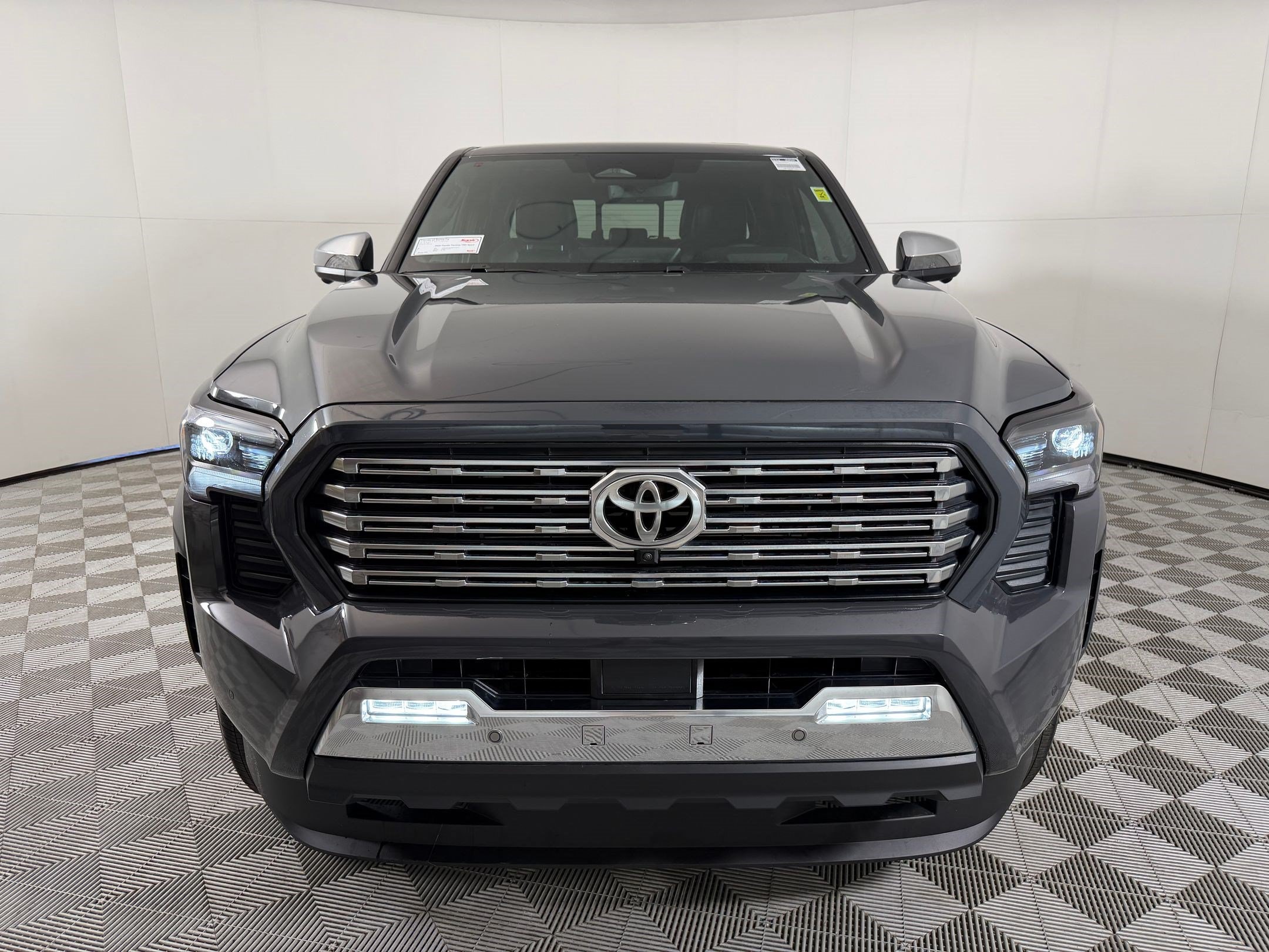2025 Toyota Tacoma Limited - Photo 6