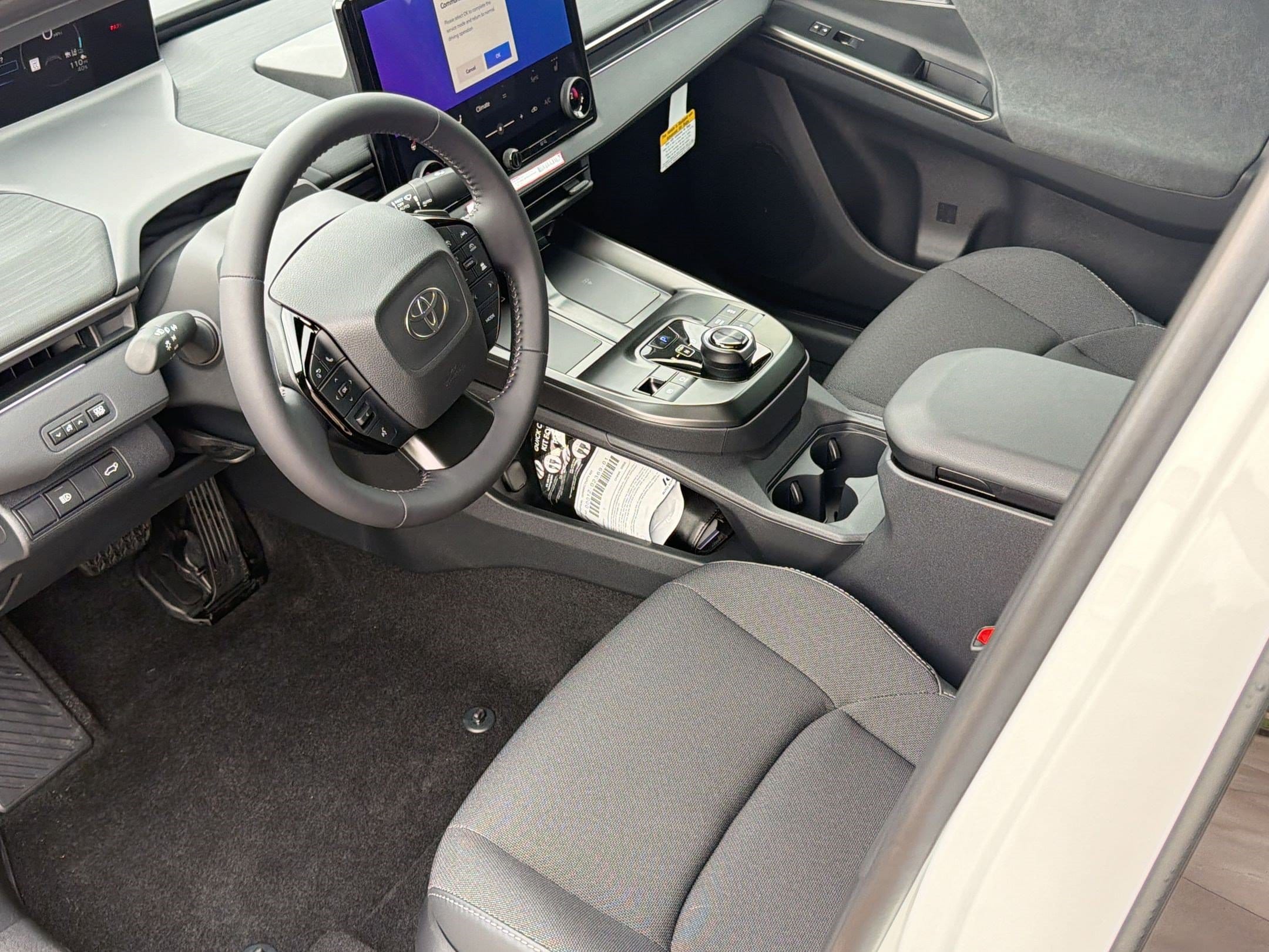 C-HR SE SE AWD