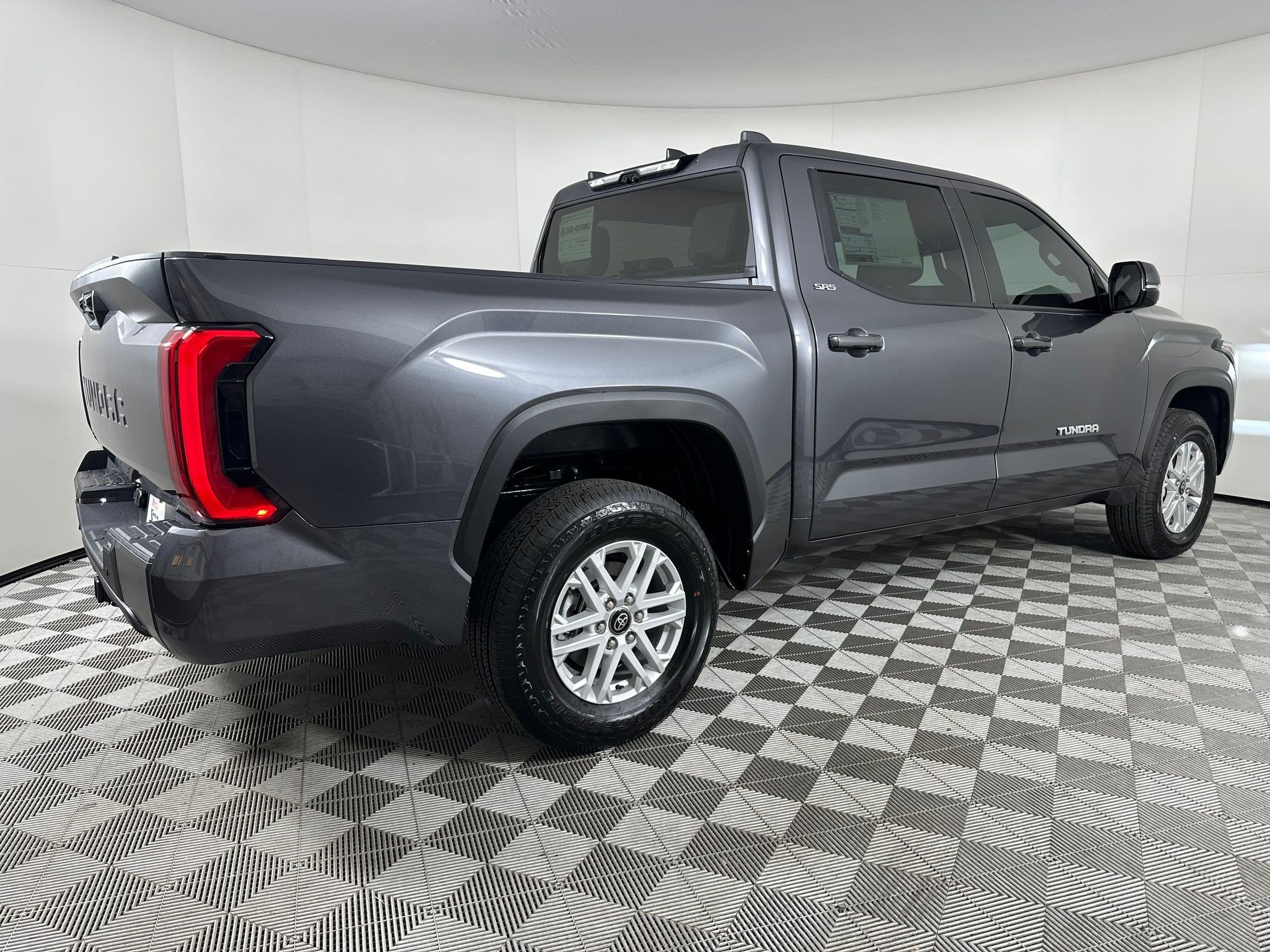 2026 Toyota Tundra SR5 - Photo 8
