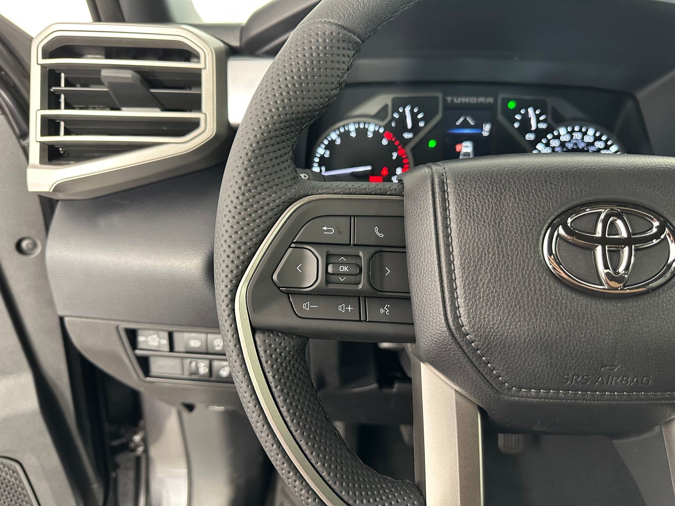 2026 Toyota Tundra SR5 - Photo 15