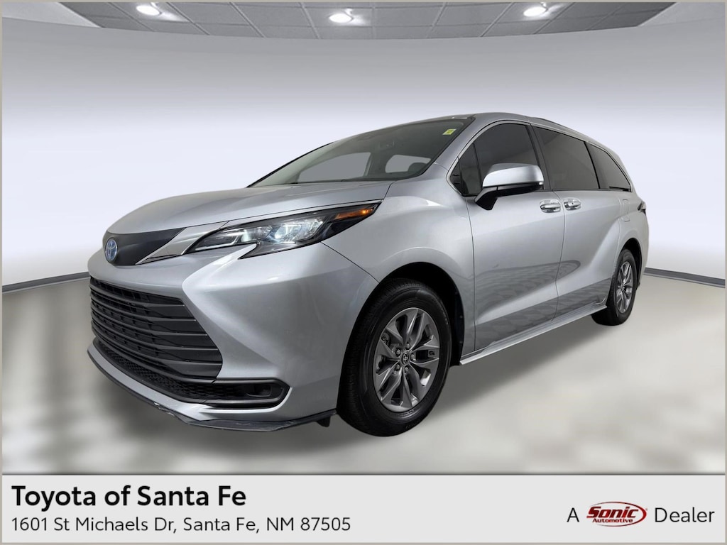 Used 2025 Toyota Sienna LE Van Passenger Van
