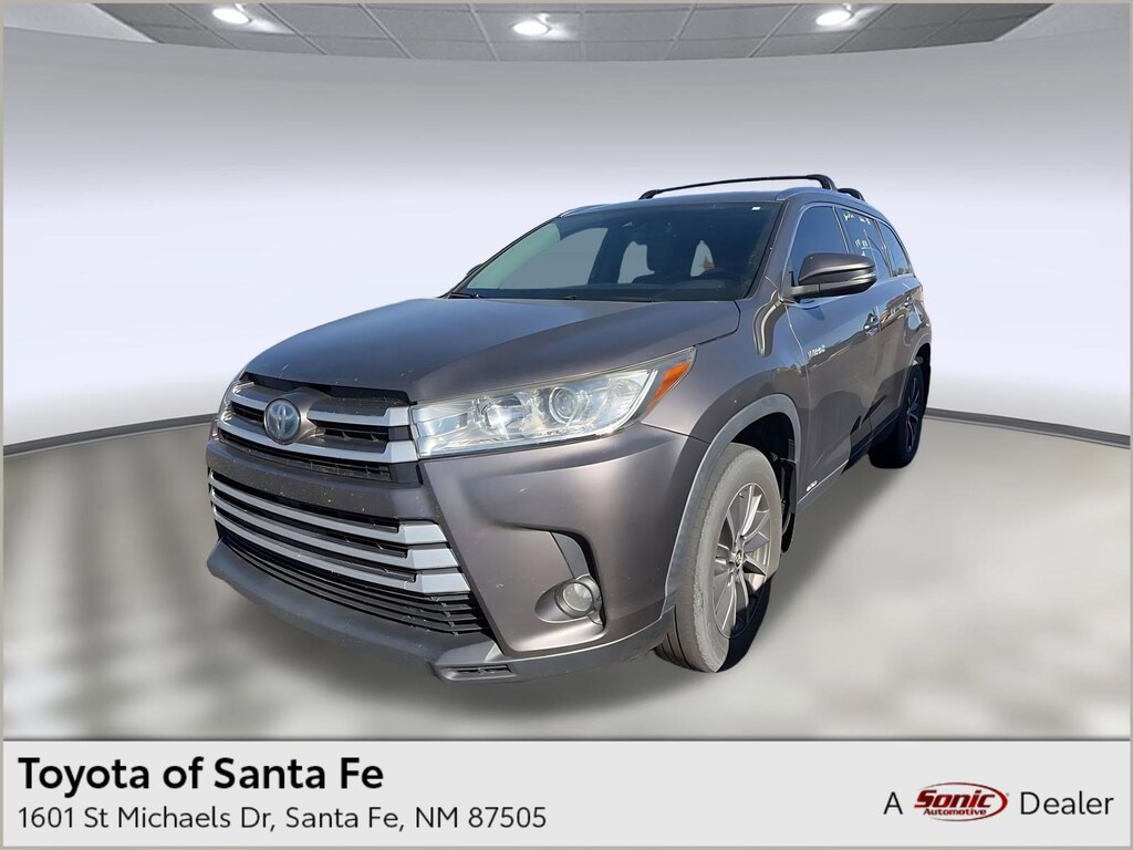 Used 2019 Toyota Highlander Hybrid XLE V6 AWD Hybrid XLE V6 AWD