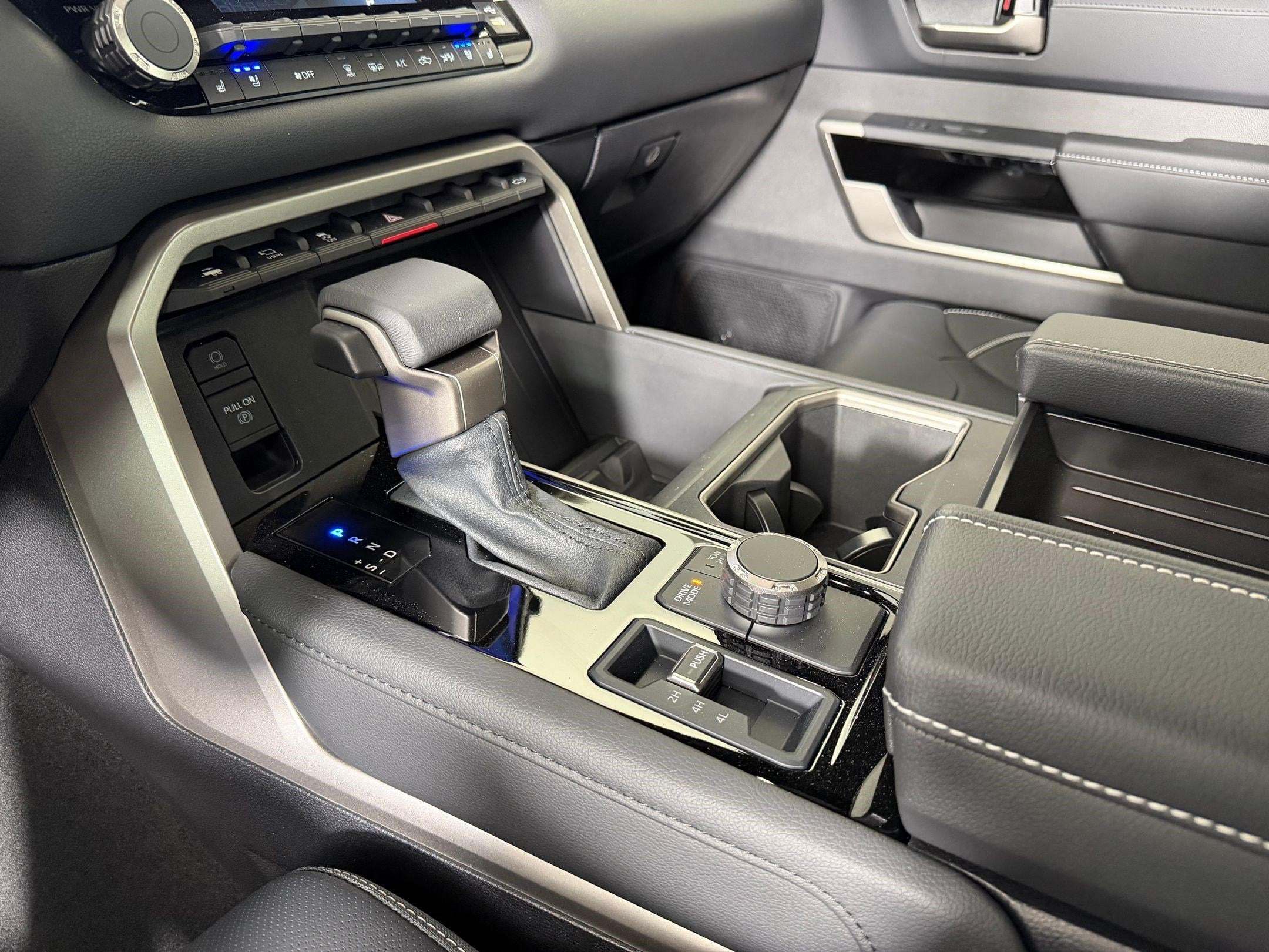 2026 Toyota Tundra Limited - Photo 15