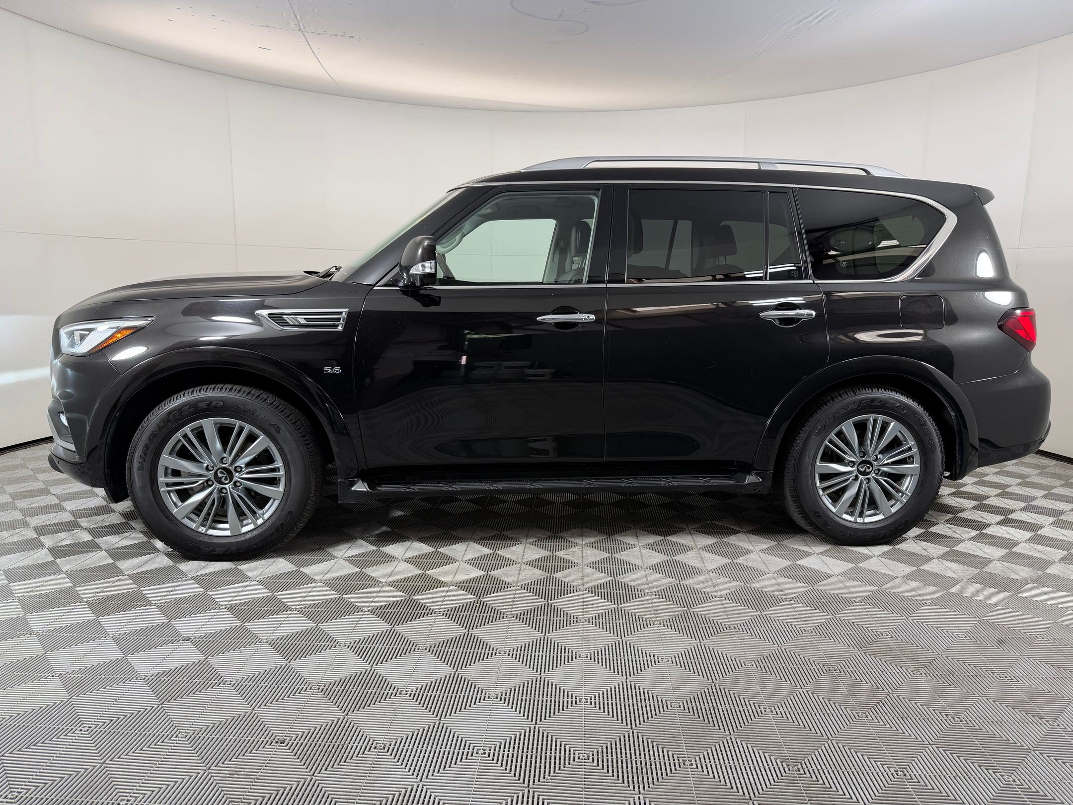 QX80 LUXE LUXE AWD