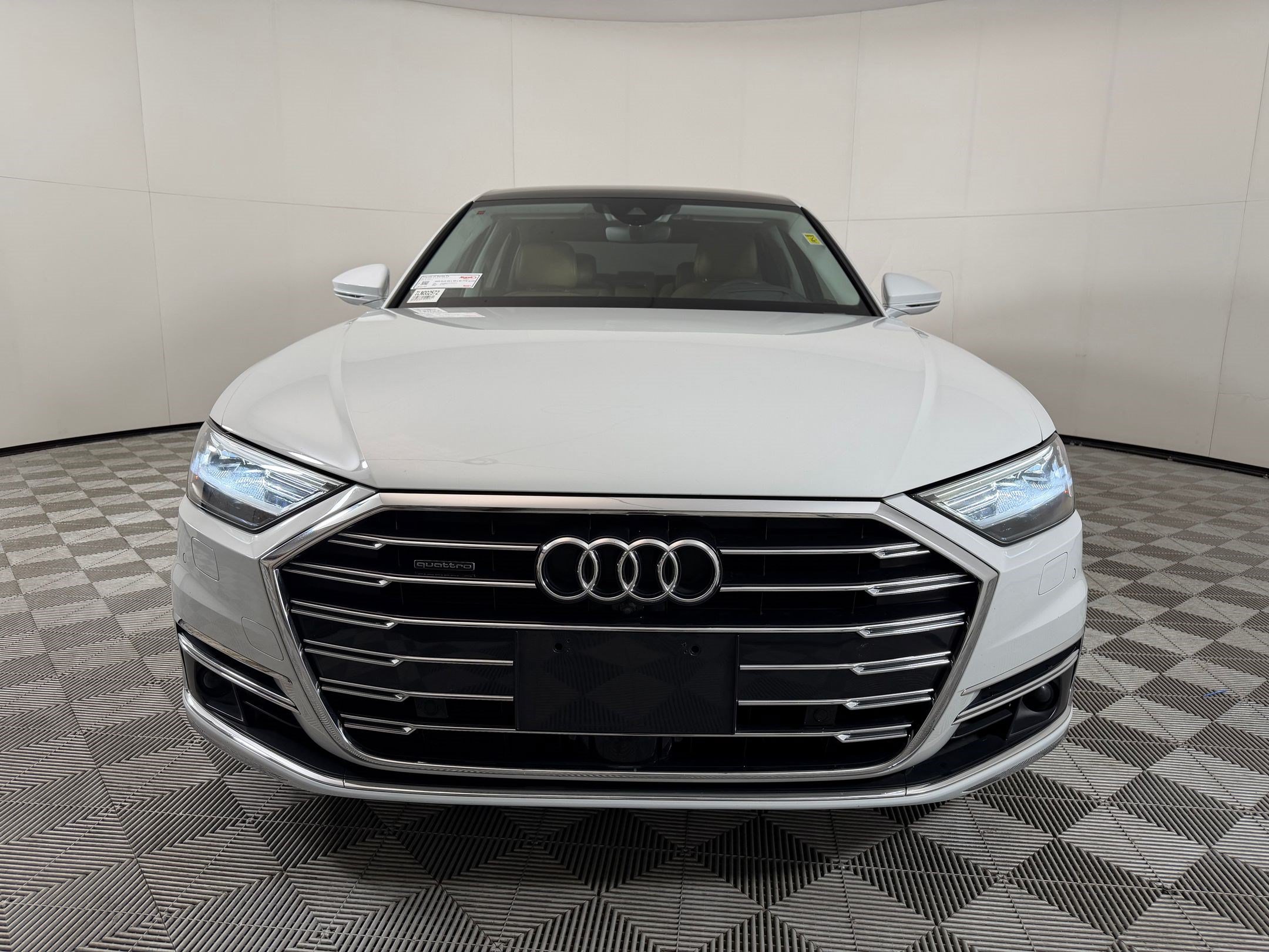 A8 L A8 L 60 TFSI Quattro Tiptronic (60 TFSI Quattro) Sedan