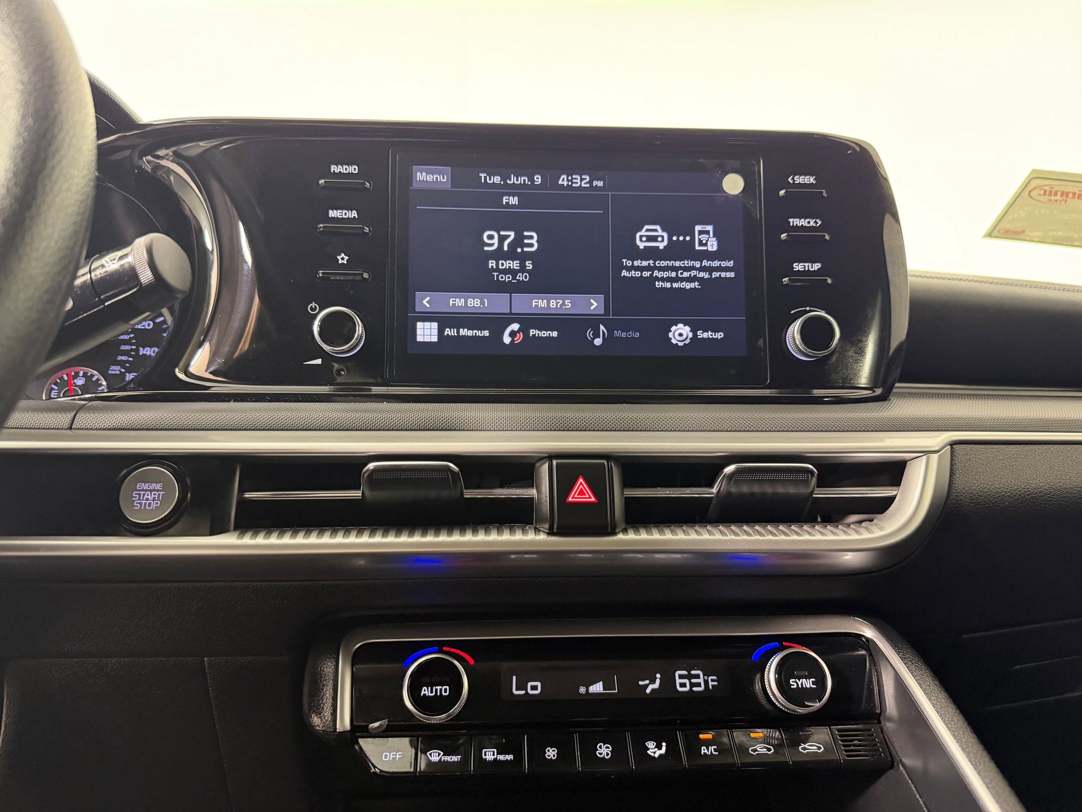 2023 Kia K5 LXS - Photo 25