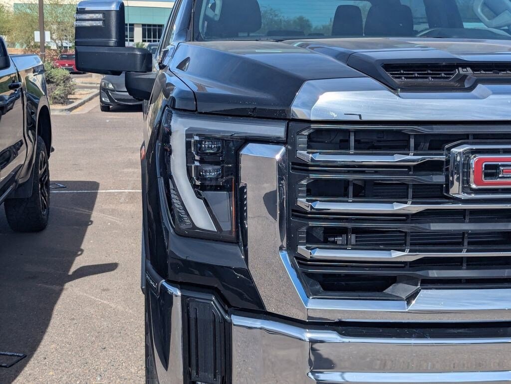 Used 2026 GMC Sierra 2500HD SLT 4WD Crew Cab 159 SLT