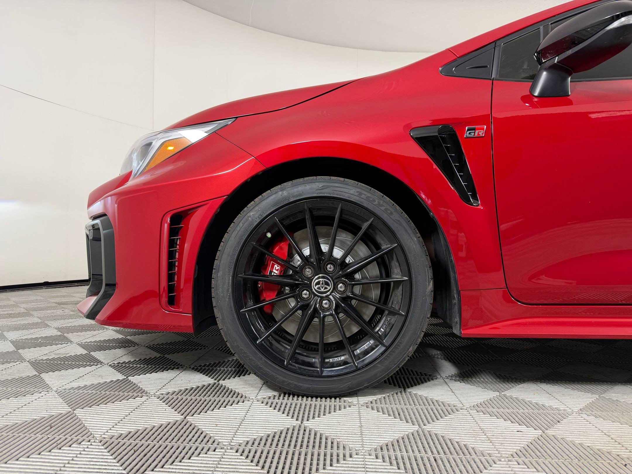 2025 Toyota GR Corolla Premium - Photo 10