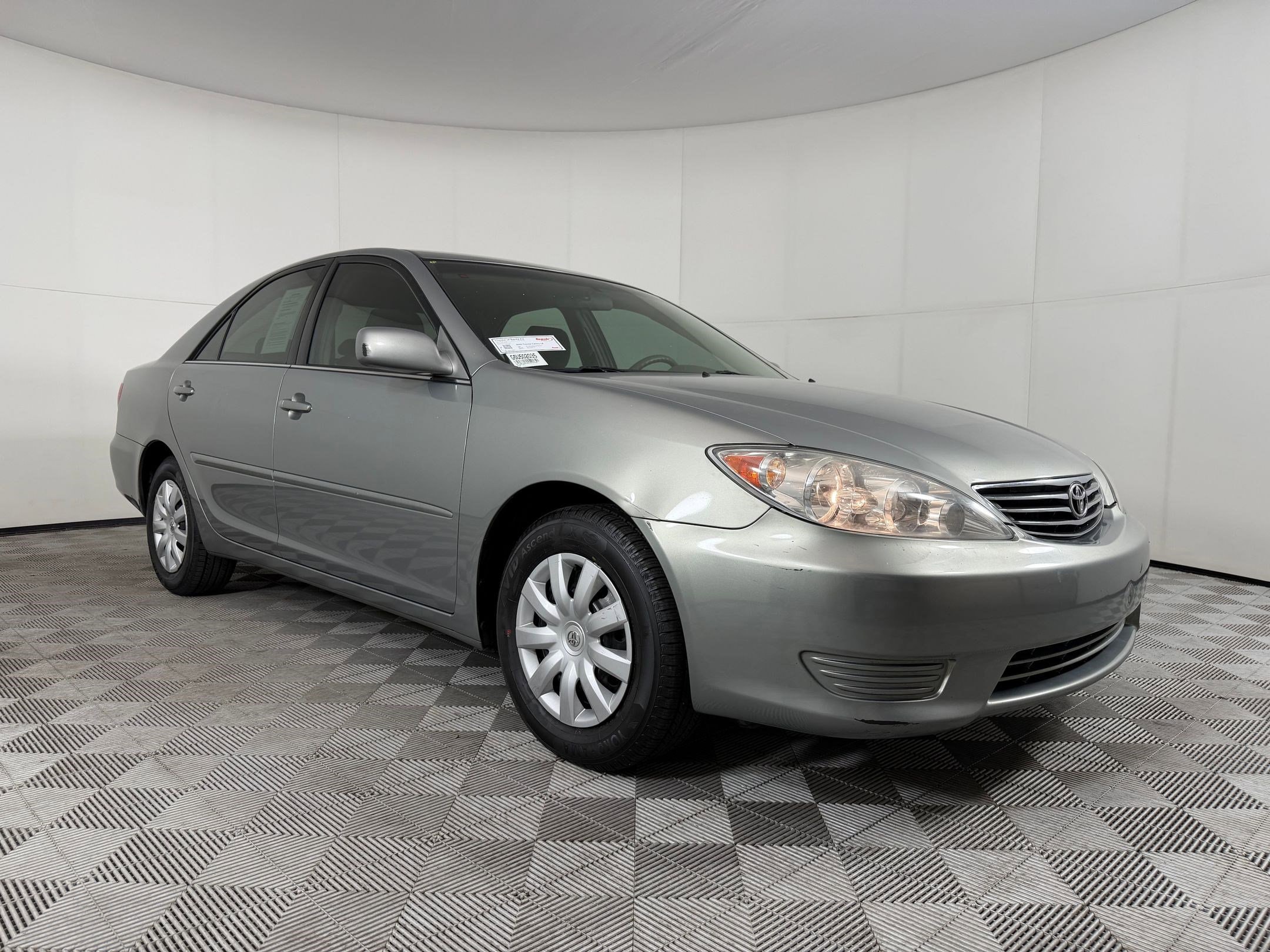 Camry LE