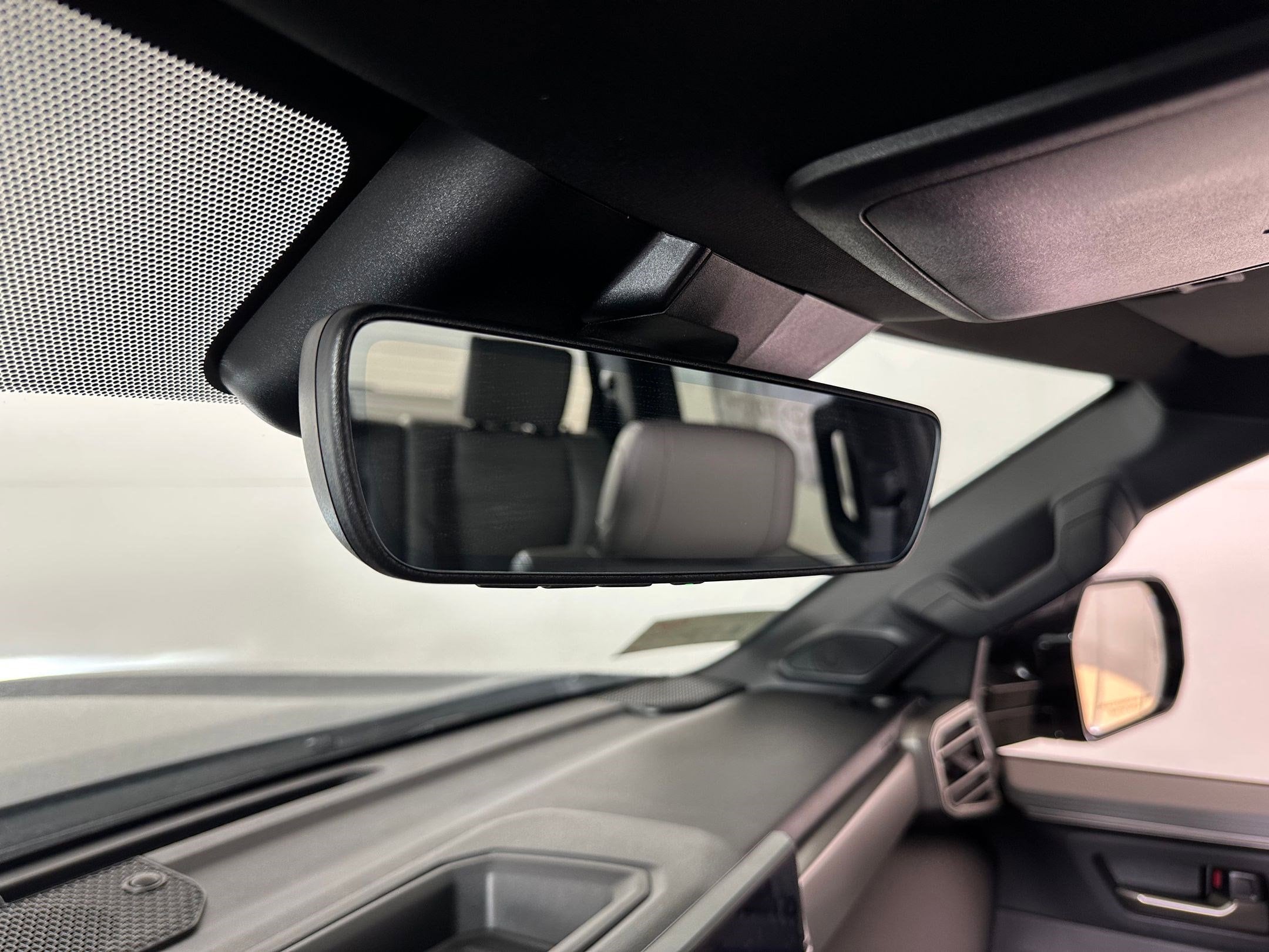 2025 Toyota Tundra Limited - Photo 19