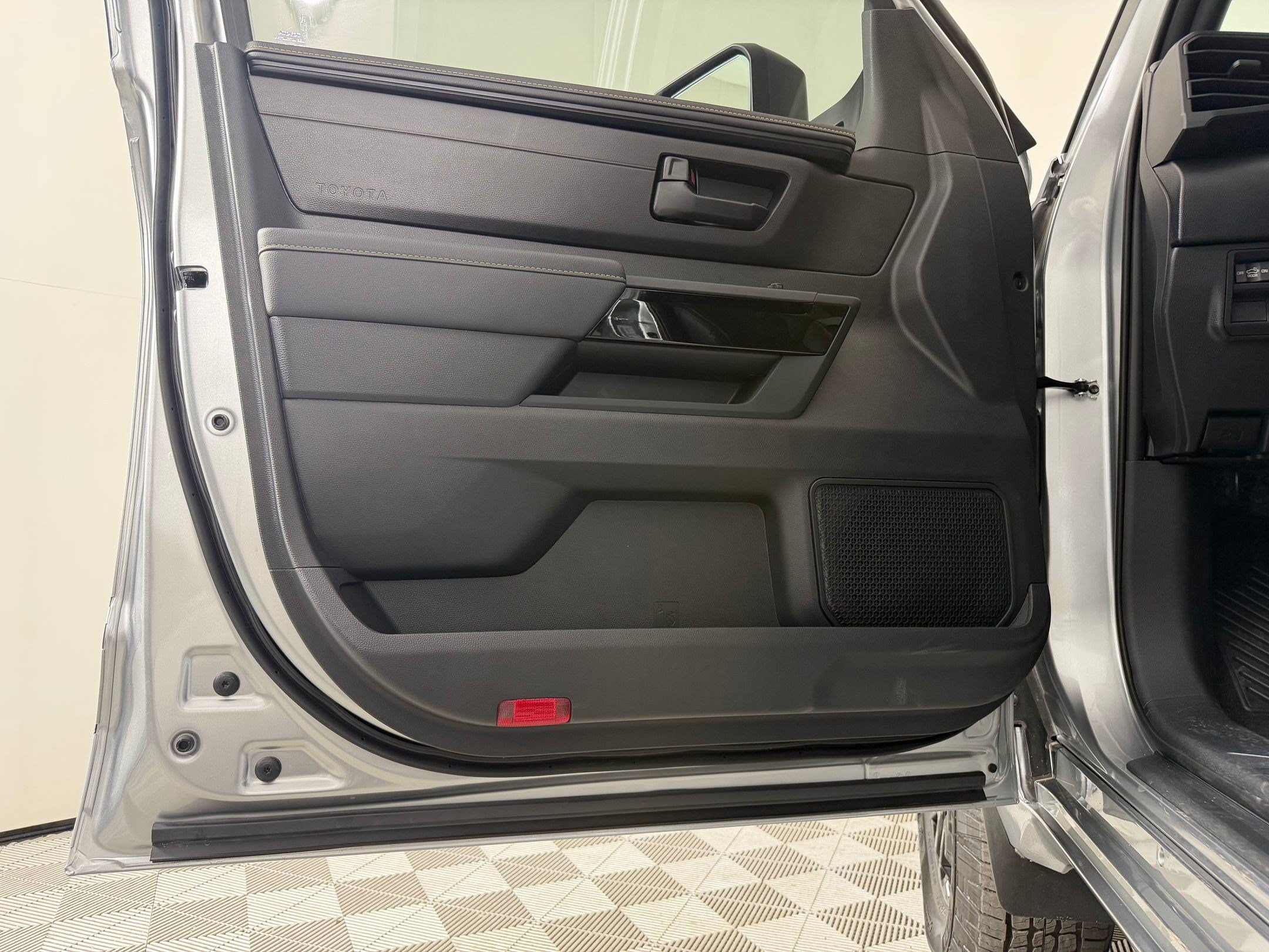 2026 Toyota Tundra SR5 - Photo 22