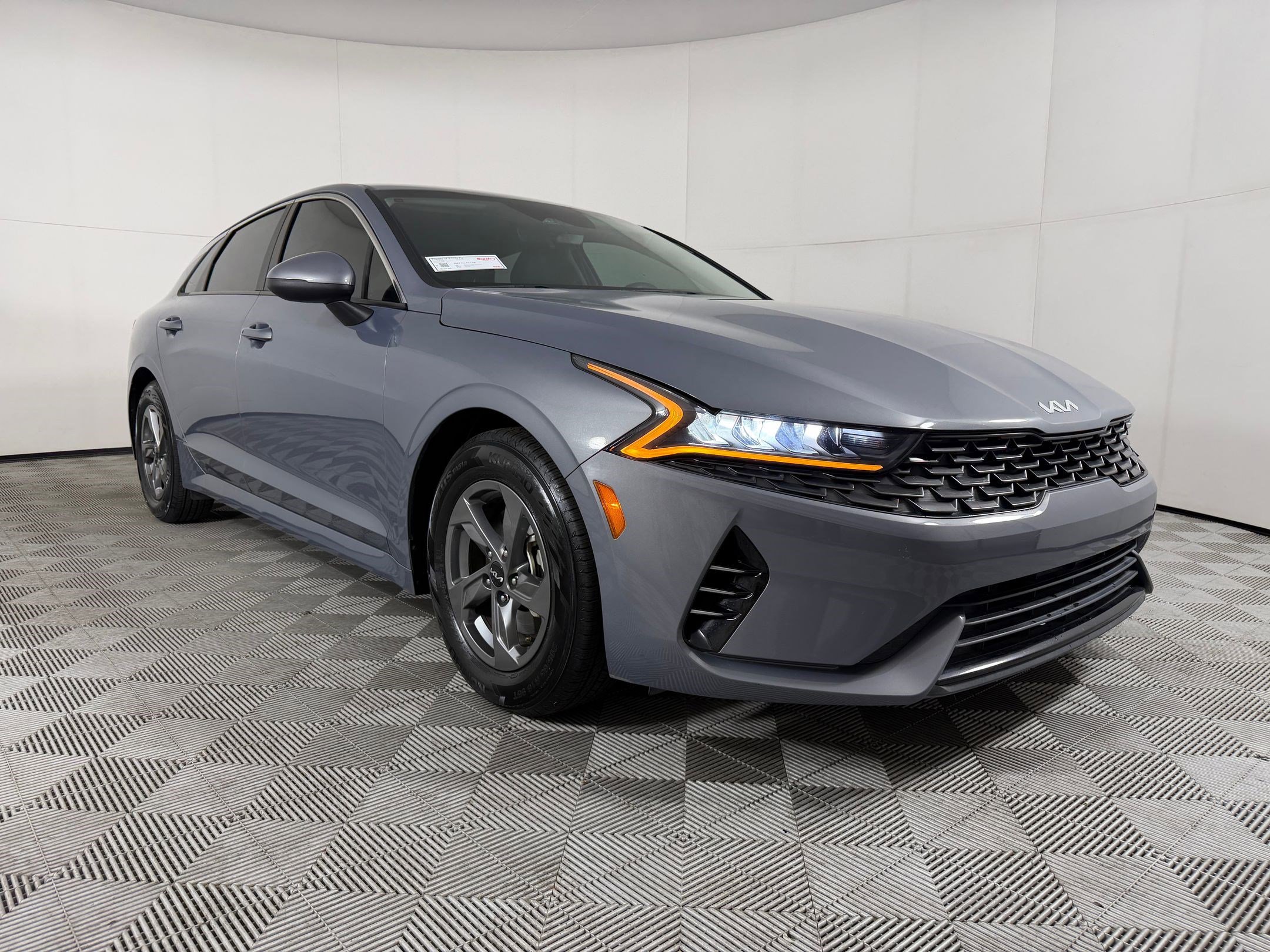 2023 Kia K5 LXS - Photo 6