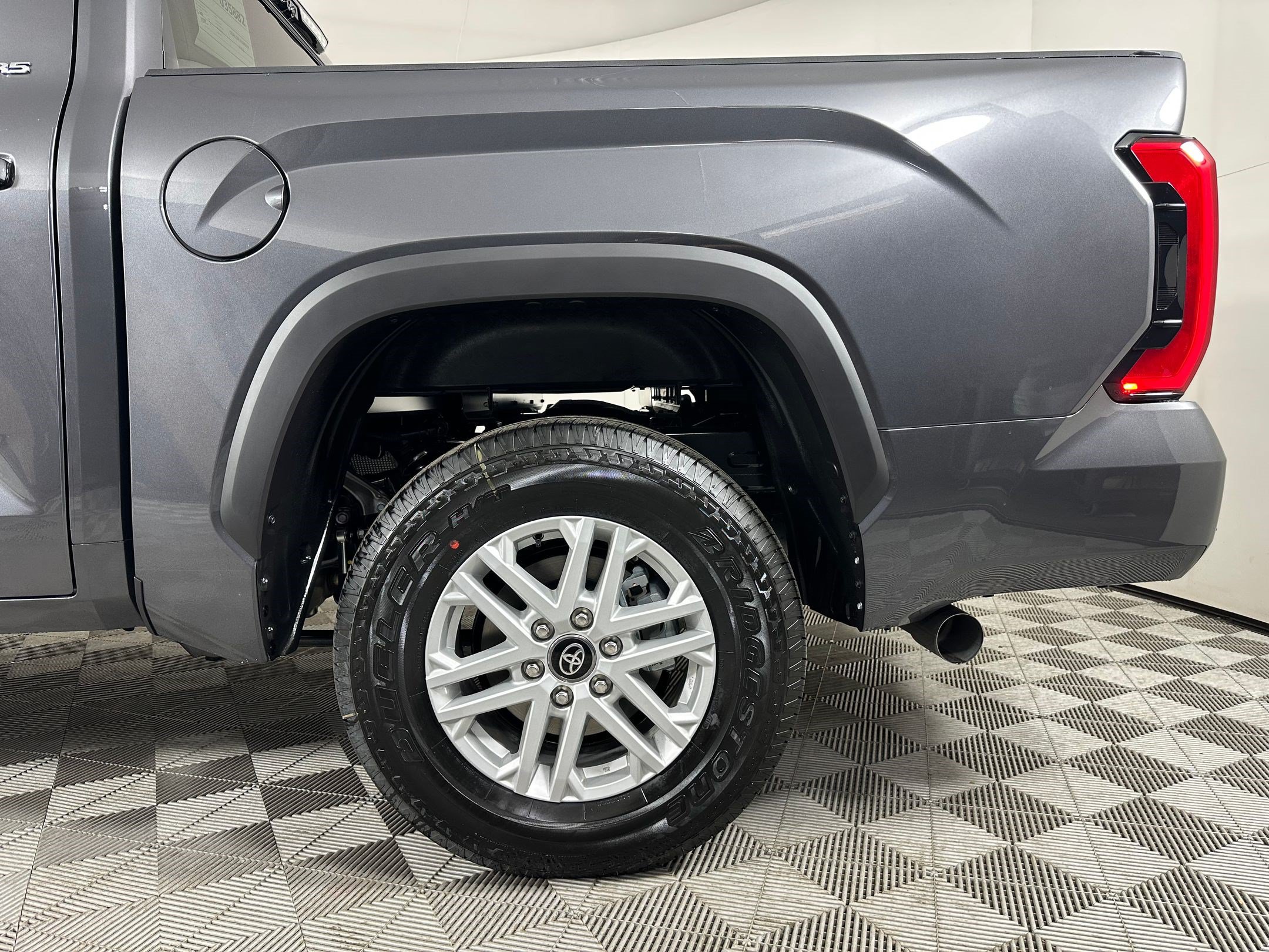2026 Toyota Tundra SR5 - Photo 26